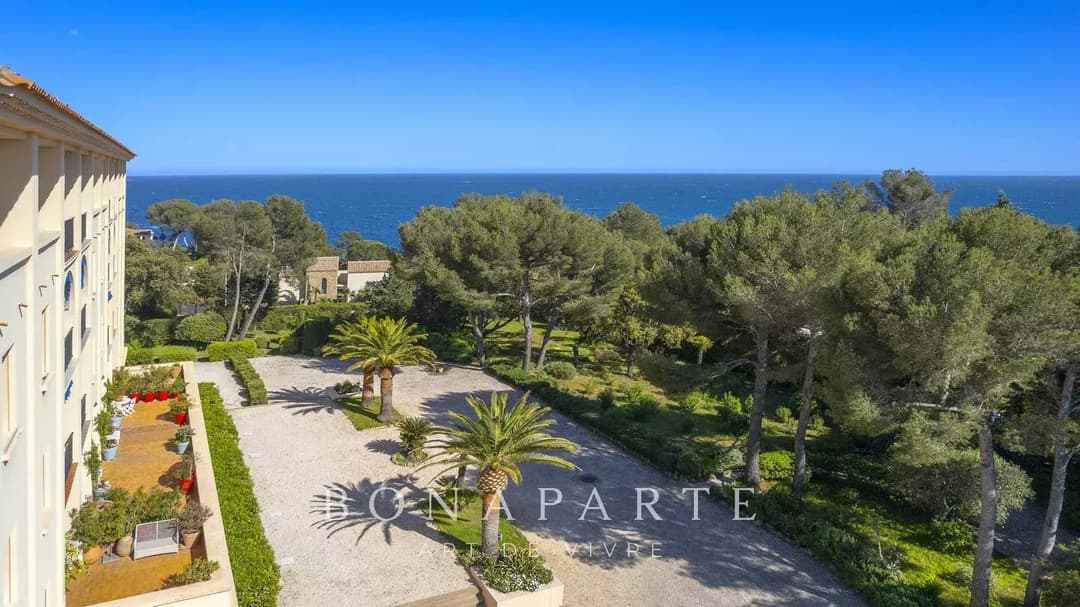 SAINT-RAPHAËL - APPARTEMENT FACE A LA MER - Photo 9