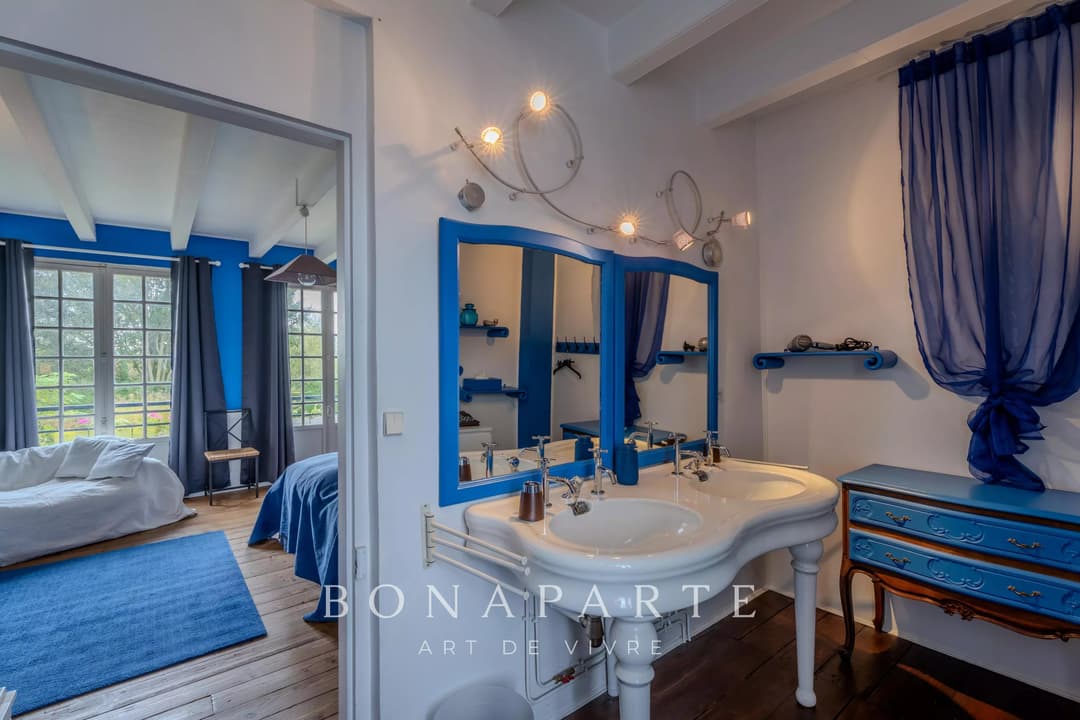 Manoir XVIIe avec dépendances - Photo 18