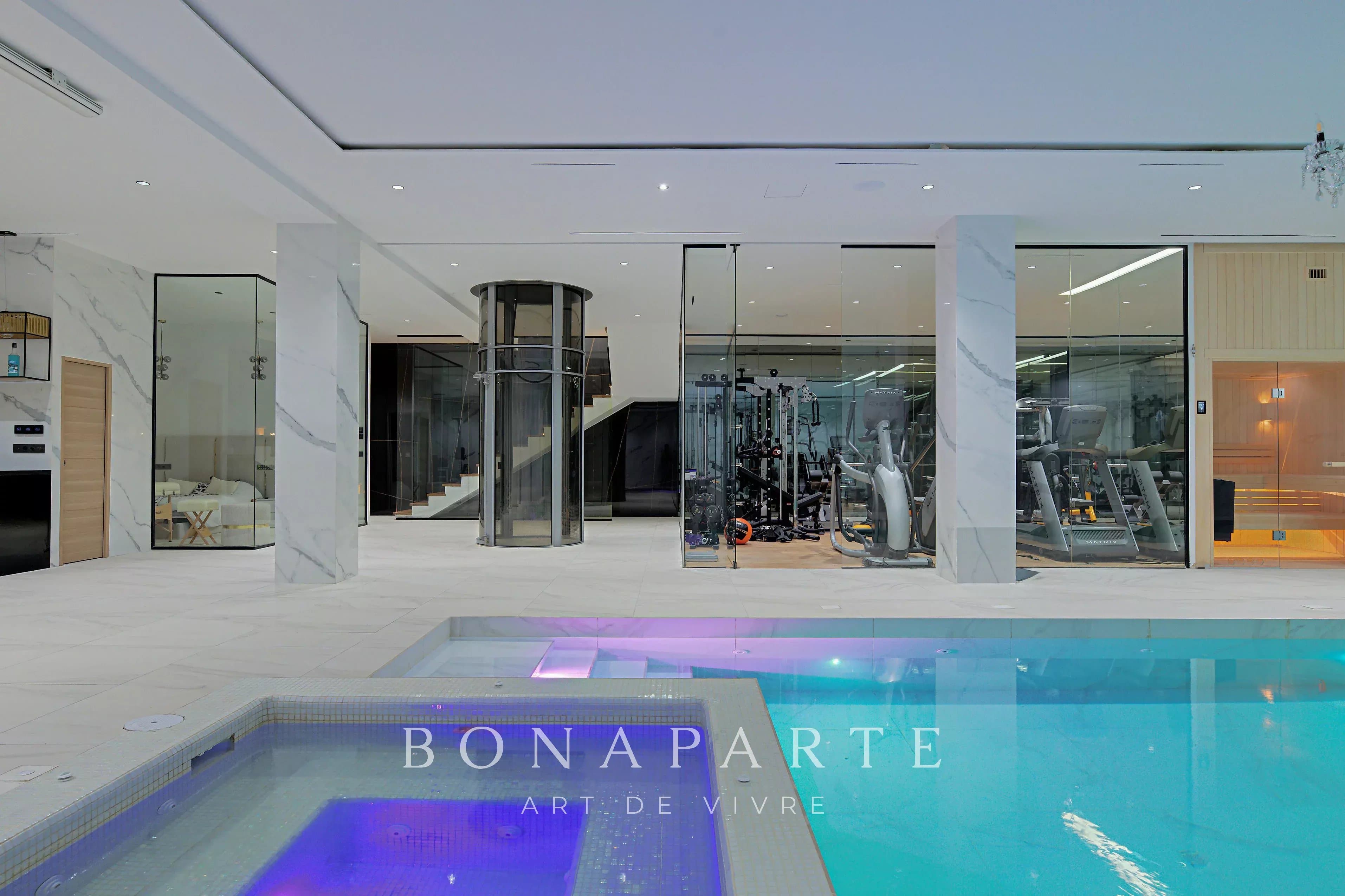 Maison d’exception 561 m² avec piscine intérieure, piscine à débordement et prestations haut de gamme - Photo 25