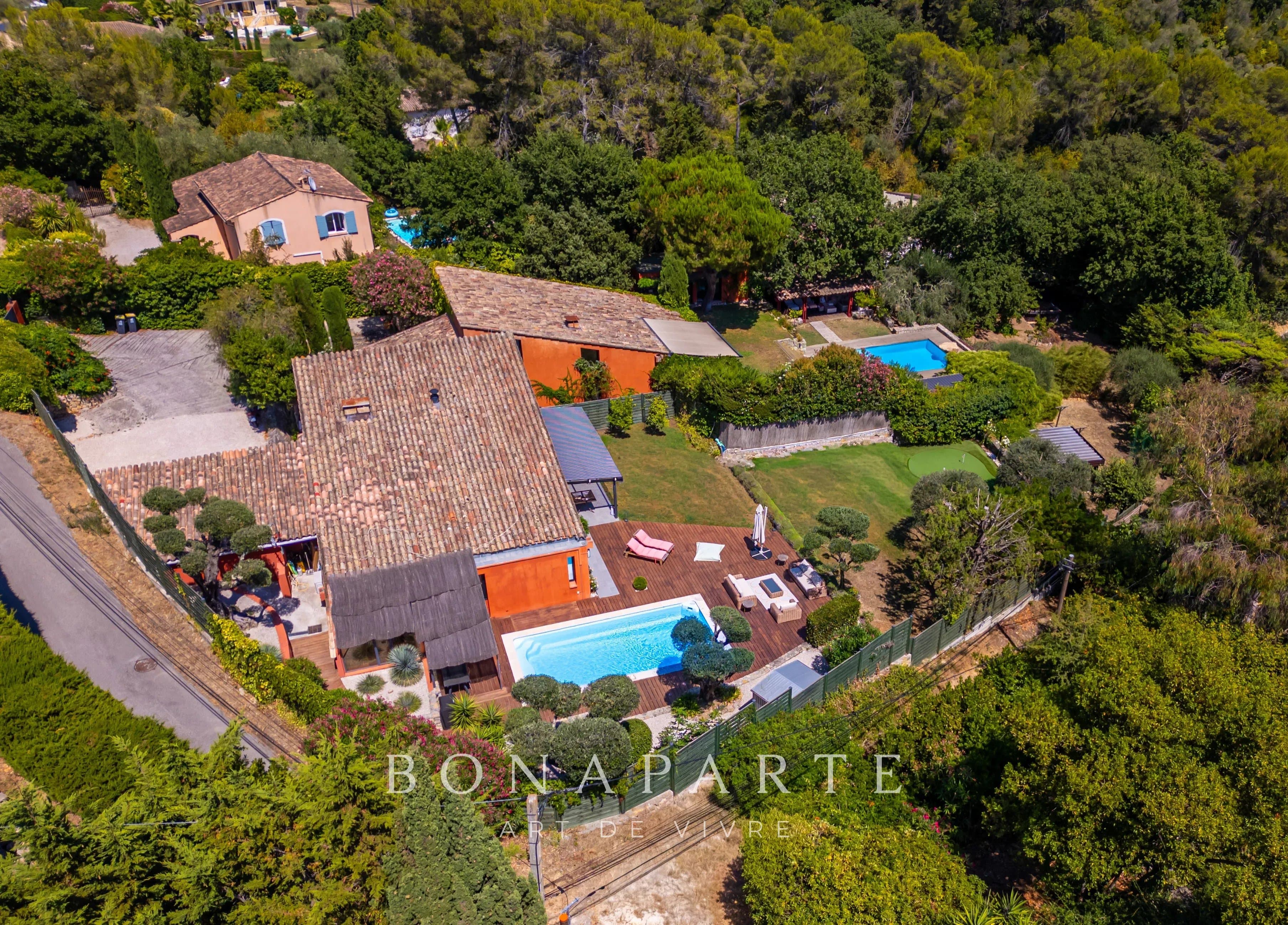 VILLA D’ARCHITECTE CONTEMPORAINE – MOUGINS / LE CANNET - Photo 10