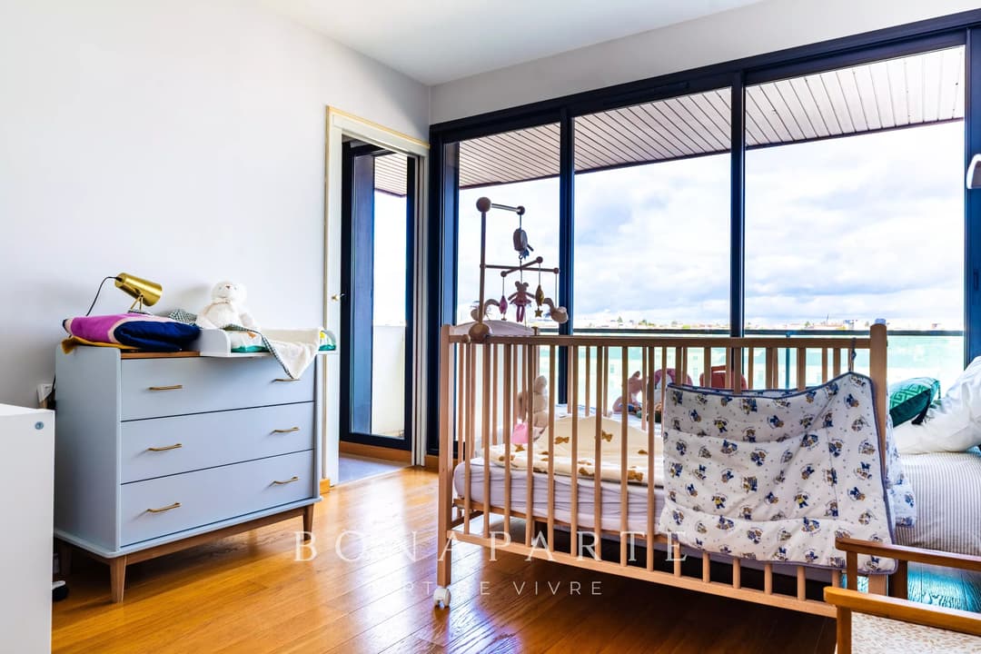 NIORT CENTRE- APPARTEMENT D'EXCEPTION - 4 CHAMBRES – DERNIER ETAGE AVEC ASCENSEUR - Photo 6