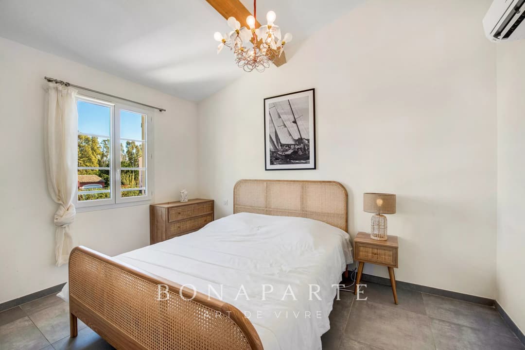 À deux pas de la plage – Villa 4 chambres avec piscine & frais d’acquisition réduits - Photo 12