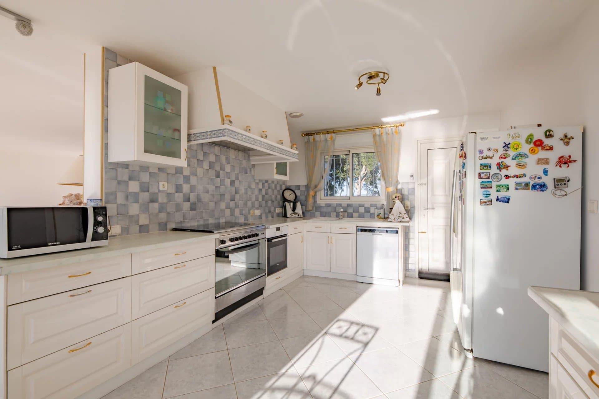 Villa d’Exception avec Vue Panoramique sur la Baie d’Agay - Photo 11