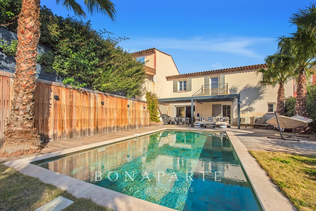 À deux pas de la plage – Villa 4 chambres avec piscine & frais d’acquisition réduits - Photo 2