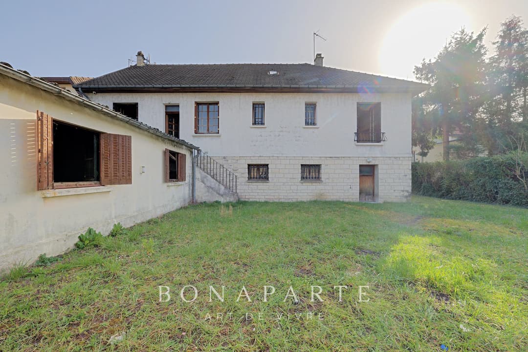 NEUILLY-PLAISANCE - PROPRIÉTÉ D'EXCEPTION : 3 NIVEAUX AVEC DÉPENDANCE SUR 700M2 DE TERRAIN - Photo 17