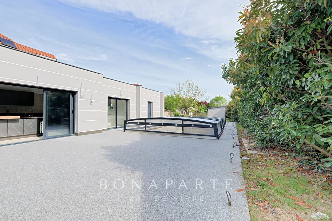 Antony centre – Maison récente de 230 m² avec ascenseur, piscine 8x4 et dépendances sur terrain de 1 150 m² - Photo 2