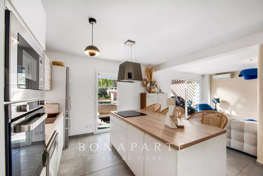 À deux pas de la plage – Villa 4 chambres avec piscine & frais d’acquisition réduits - Photo 7