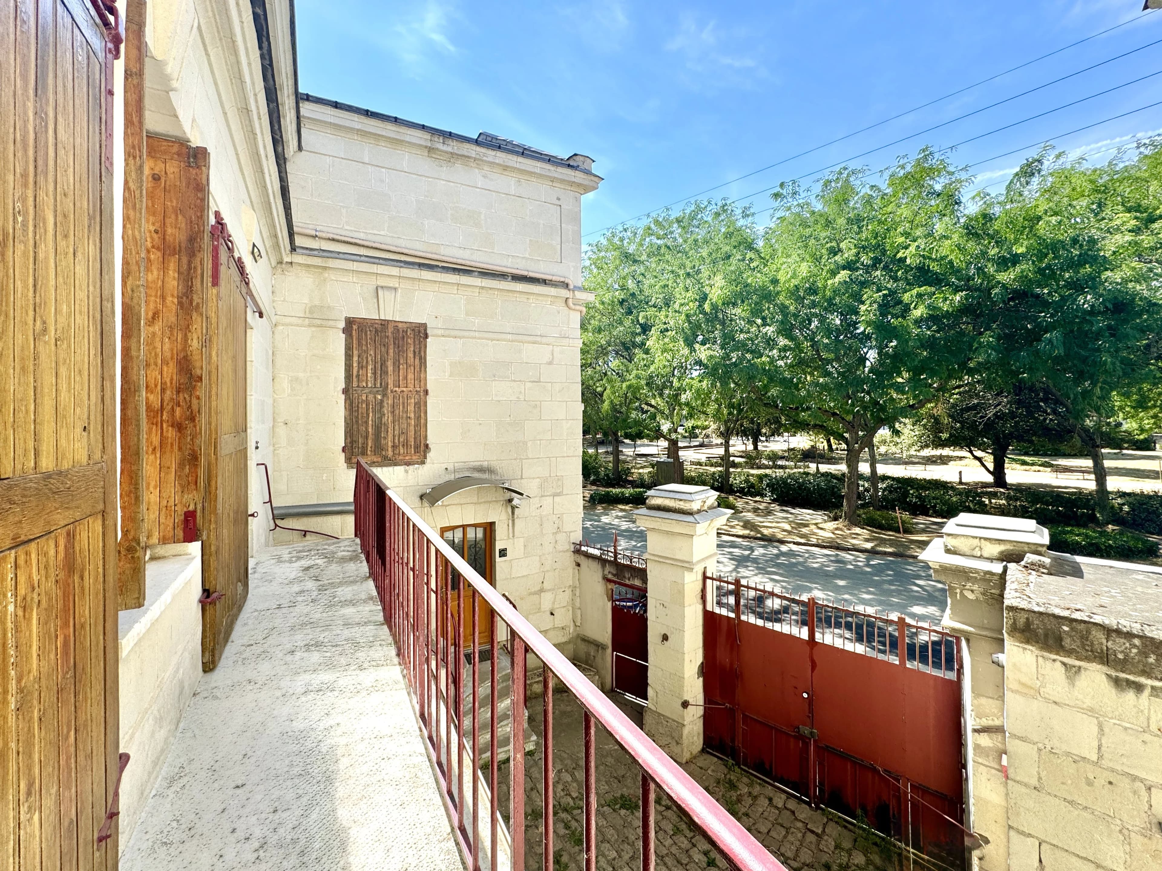 SAUMUR CENTRE-VILLE – APPARTEMENT – 135 m² - Photo 1