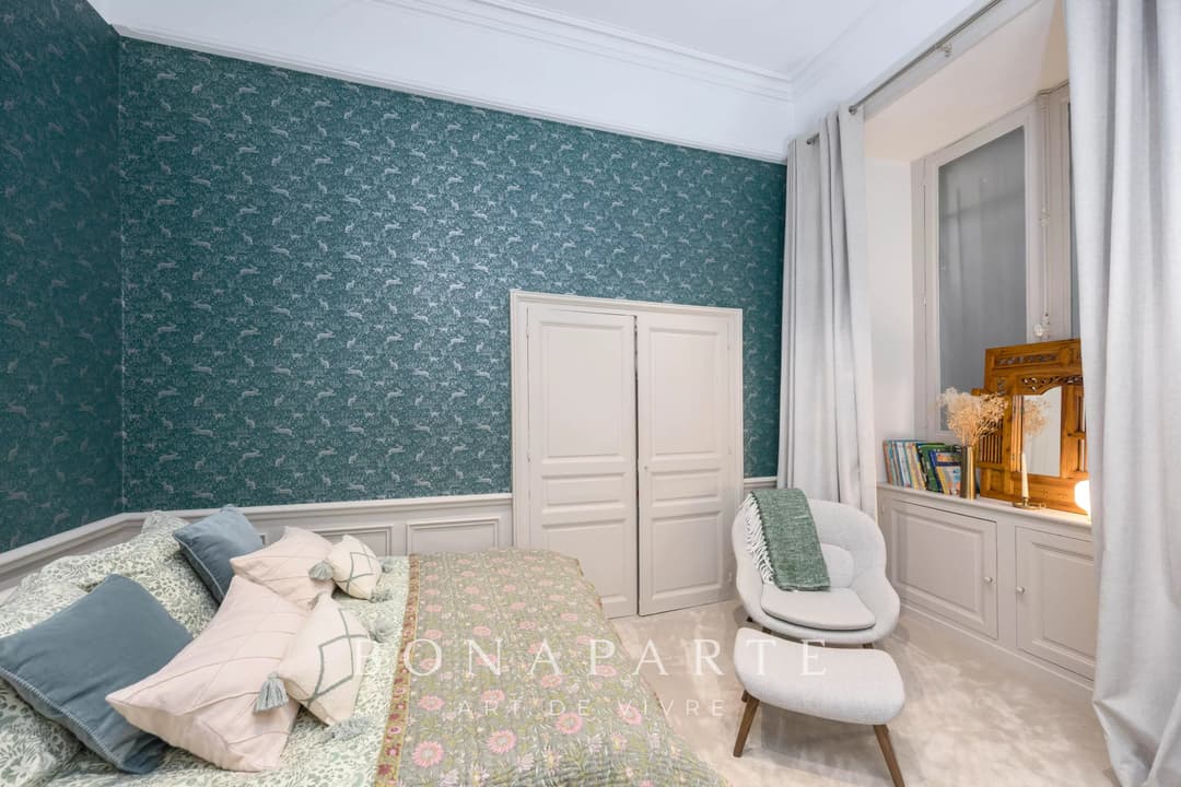 HYPER CENTRE - APPARTEMENT DE STANDING ENTIEREMENT RENOVE - Photo 6