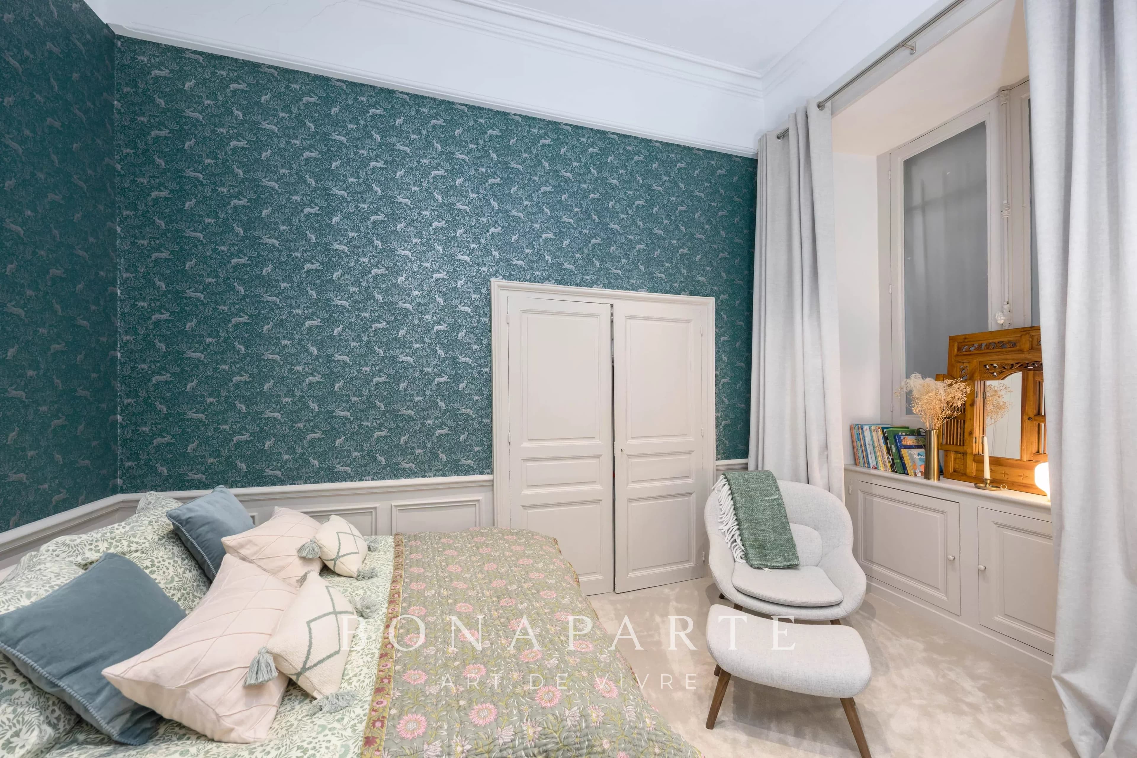 HYPER CENTRE - APPARTEMENT DE STANDING ENTIEREMENT RENOVE - Photo 6