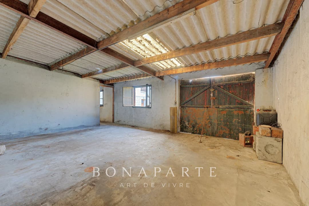 NEUILLY-PLAISANCE - PROPRIÉTÉ D'EXCEPTION : 3 NIVEAUX AVEC DÉPENDANCE SUR 700M2 DE TERRAIN - Photo 15