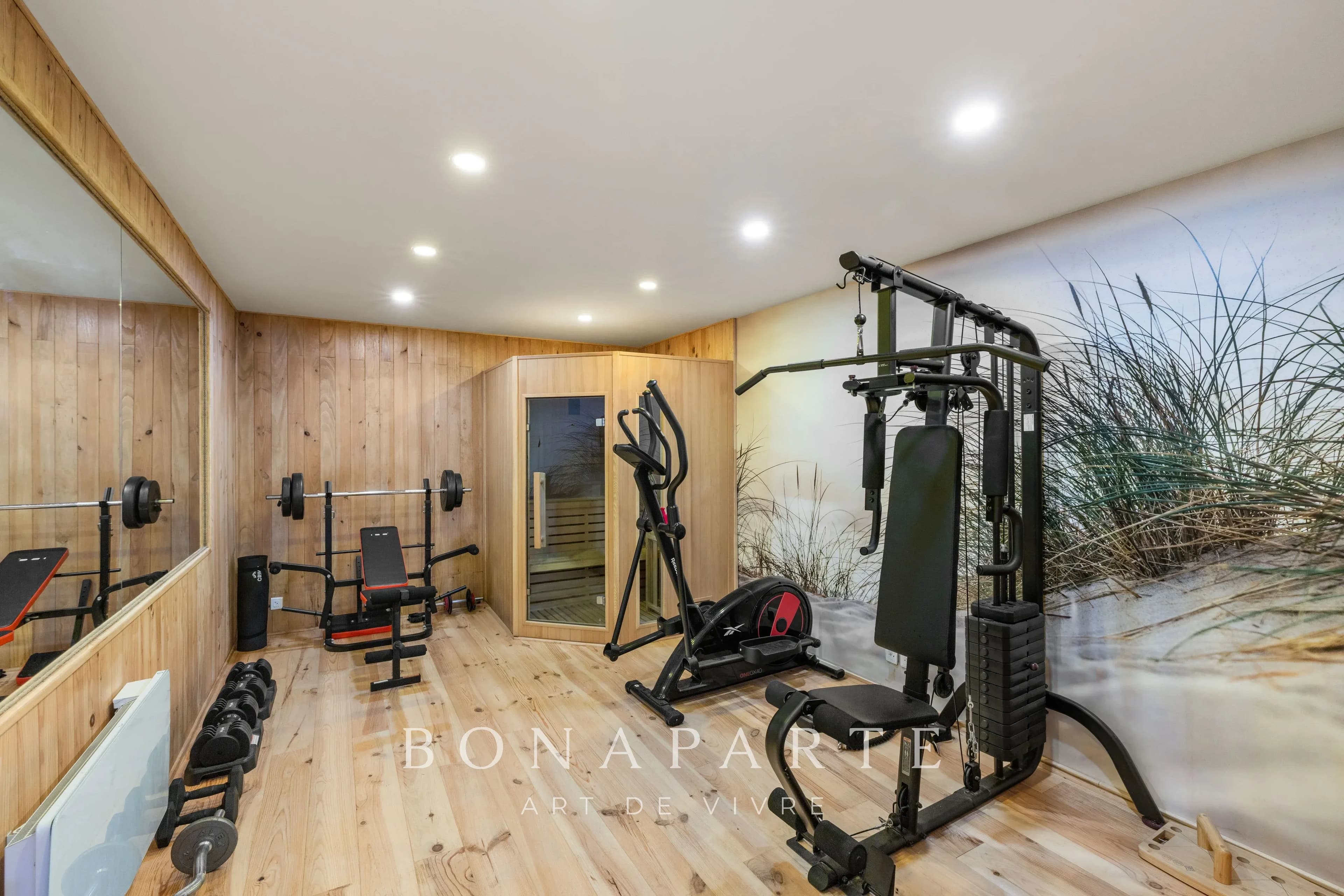 RUEIL-MALMAISON – MAISON CONTEMPORAINE 235 M² – 5 CHAMBRES – PISCINE – SAINT-CUCUFA - Photo 23