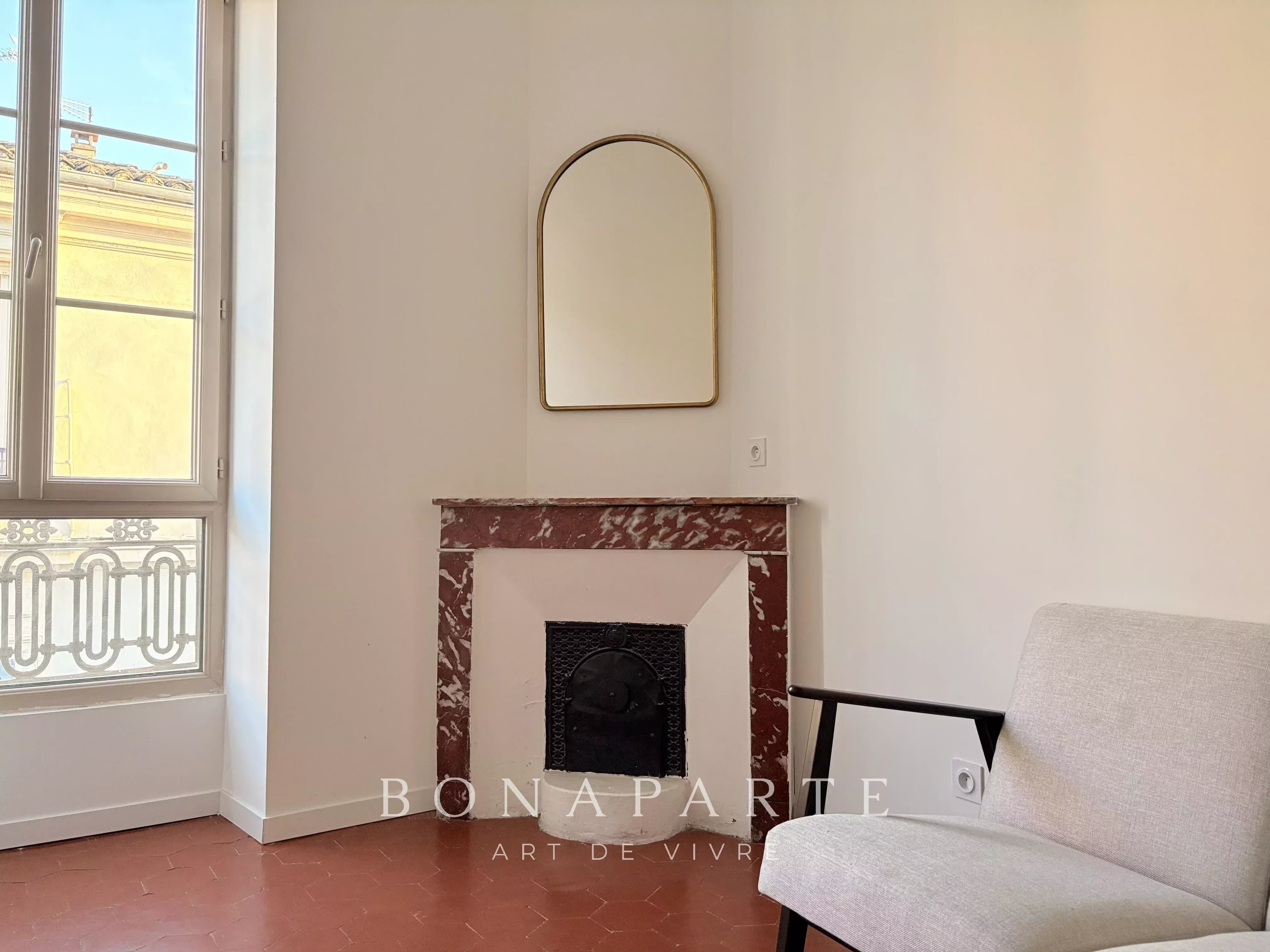 Immeuble Nîmes – Adresse de prestige en centre-ville - Photo 8