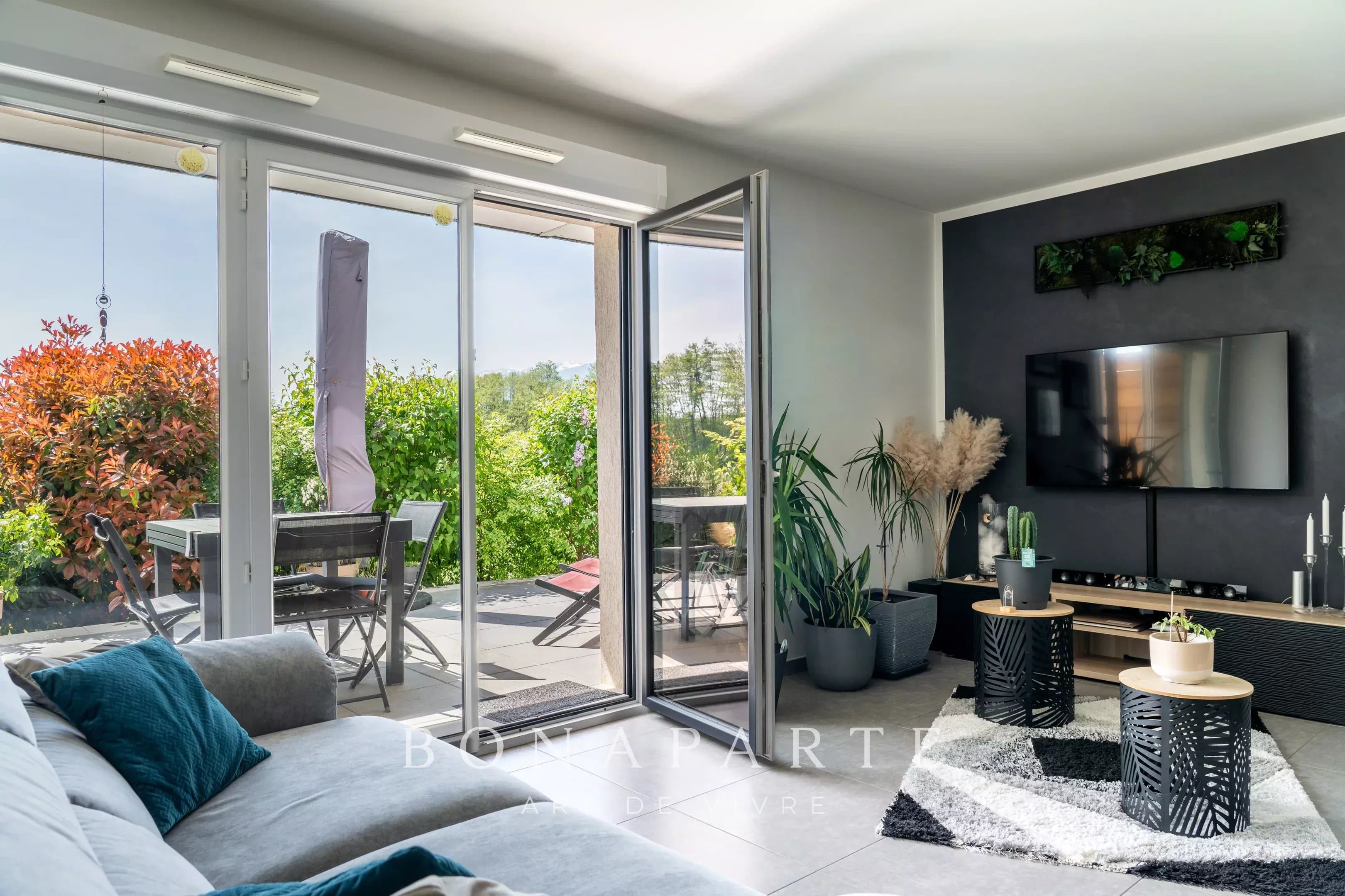 Ornex - T4 lumineux - Rez-de-jardin, environnement recherché