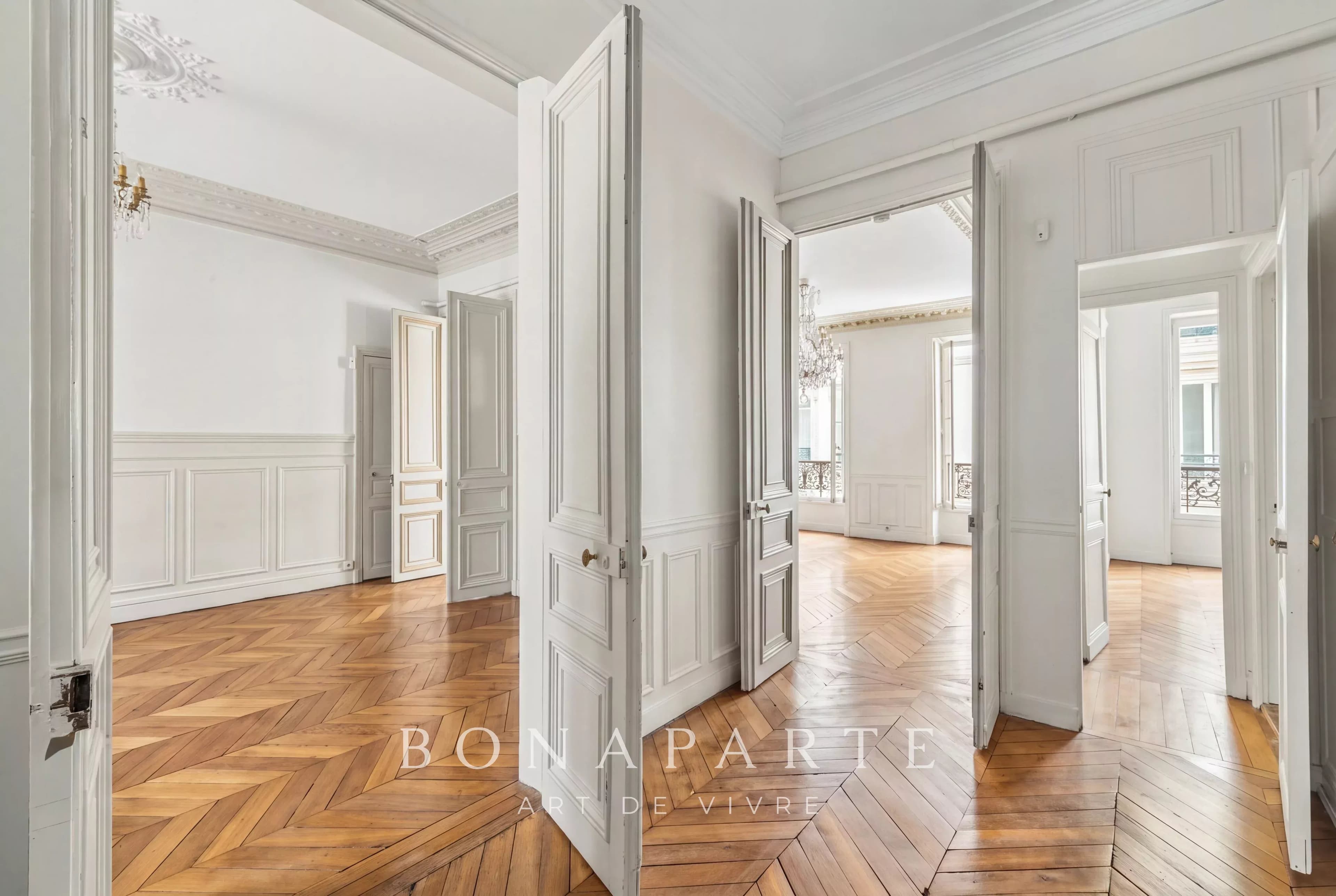 PARIS 8e – SQUARE LOUIS XVI / MADELEINE - Photo 11
