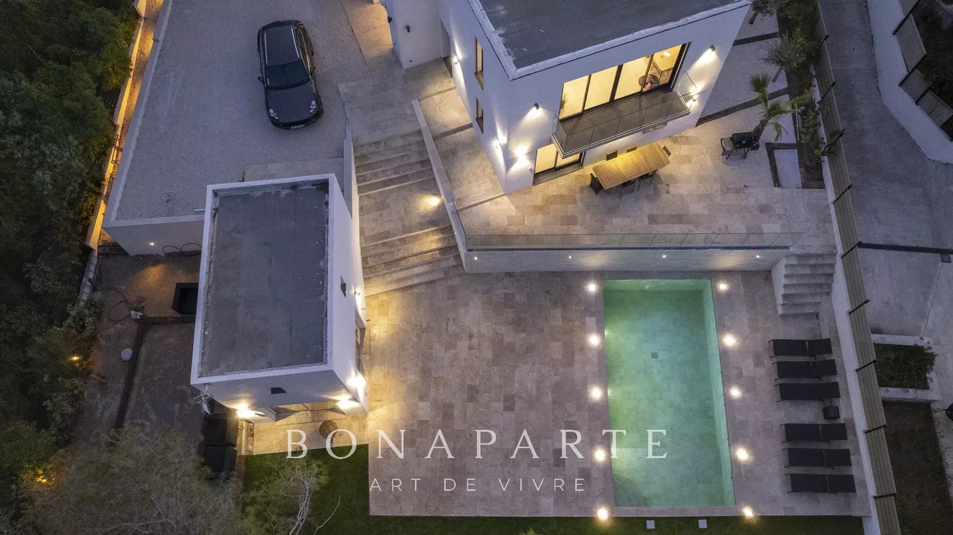 Villa contemporaine de 238m² avec studio, T2 indépendant, garage et piscine - Photo 3
