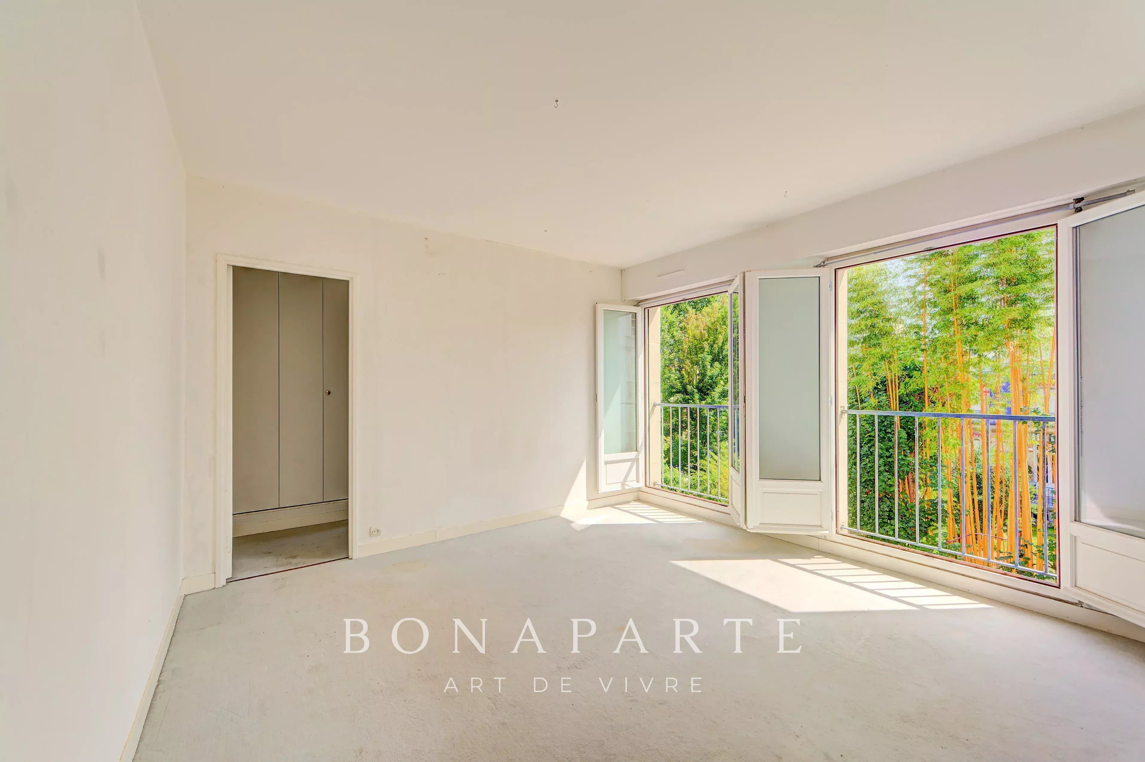 VERSAILLES - ENTRE CHÂTEAU ET MARCHÉ NOTRE-DAME – 115 M² – 3 CHAMBRES – 2 PARKINGS EN SOUS-SOL - Photo 11
