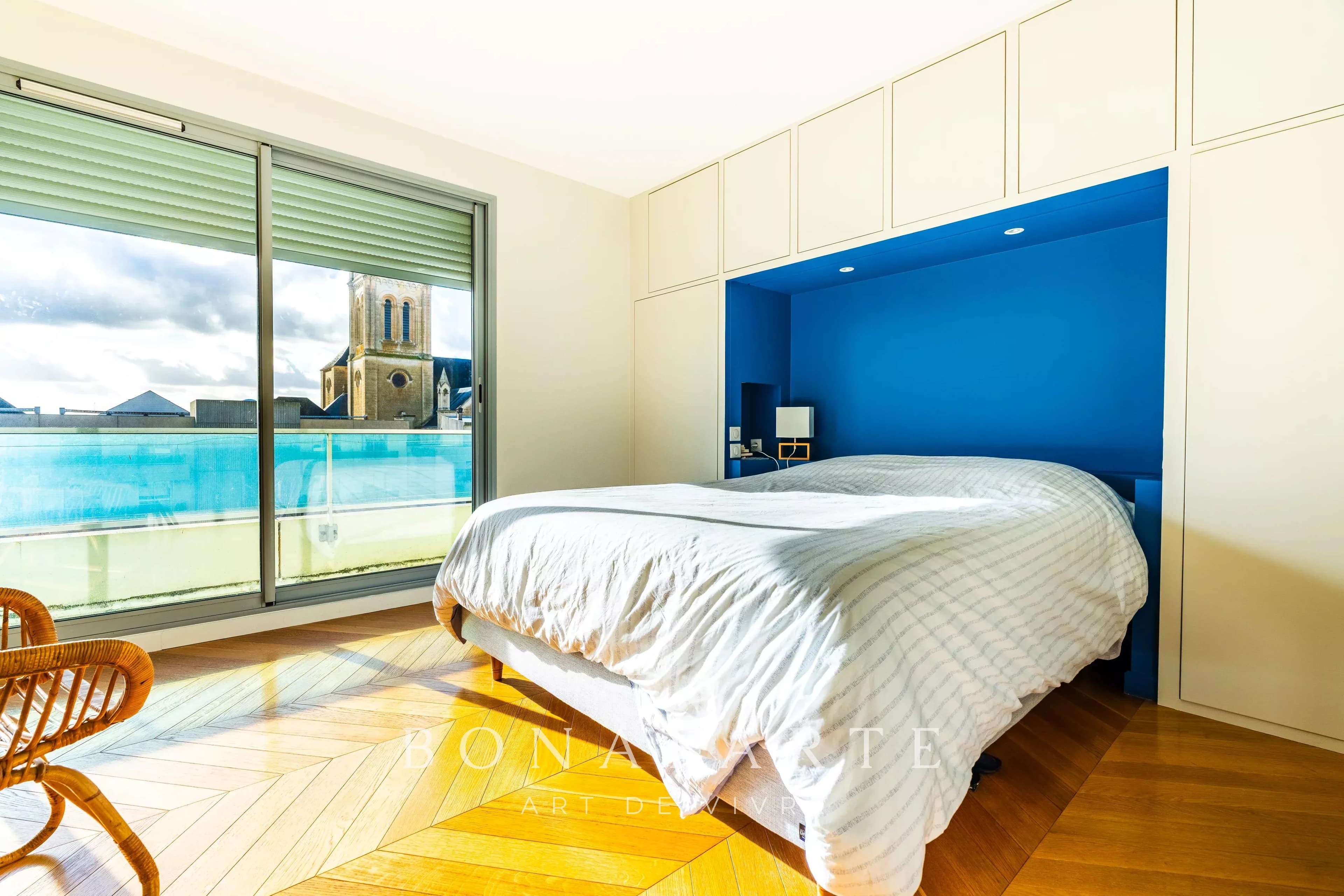 NIORT CENTRE- APPARTEMENT D'EXCEPTION - 4 CHAMBRES – DERNIER ETAGE AVEC ASCENSEUR - Photo 5