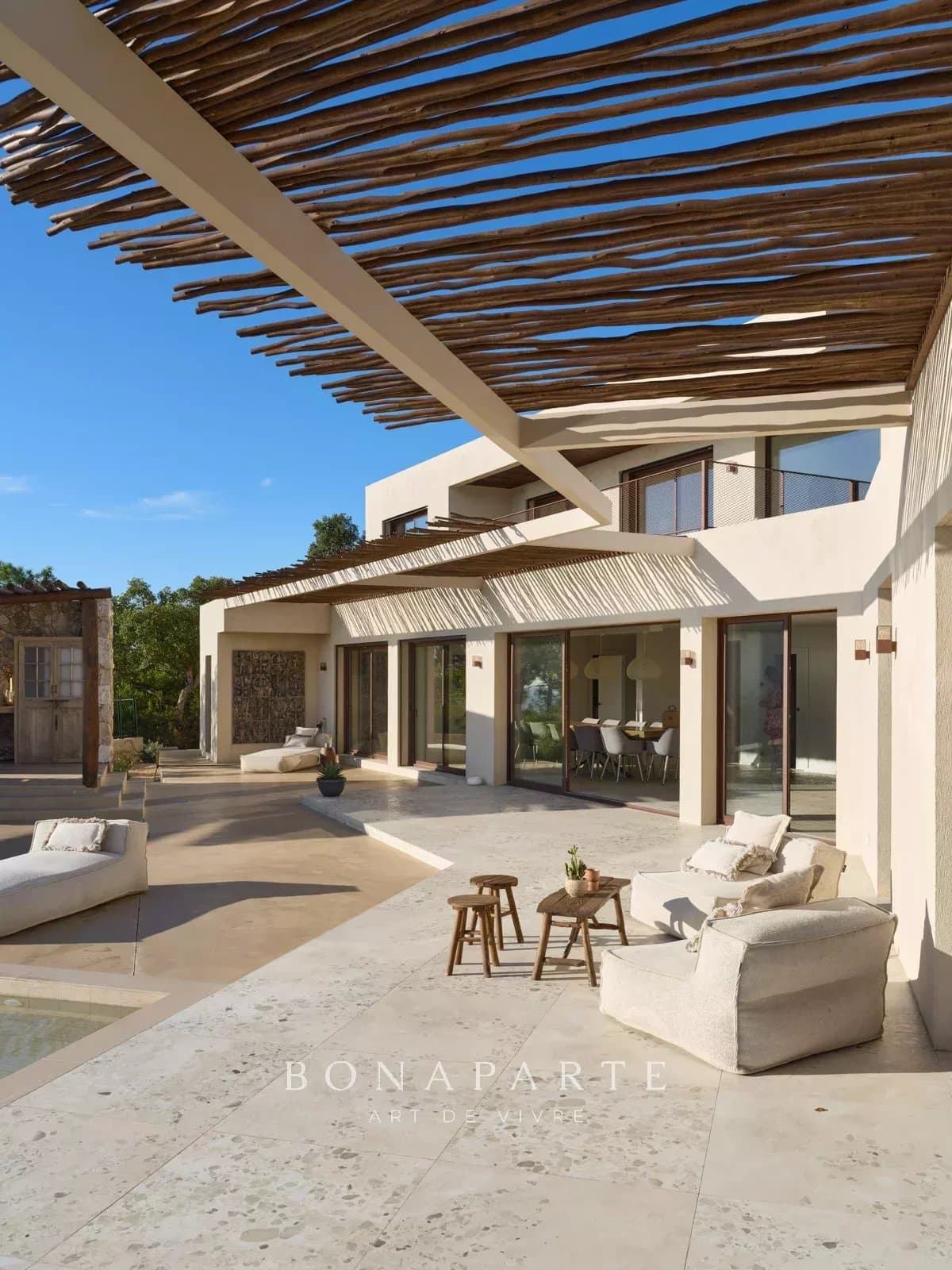 VILLA CONTEMPORAINE D’EXCEPTION – VUE PANORAMIQUE SUR LA MÉDITERRANÉE - Photo 16