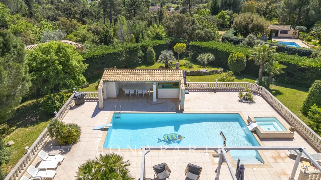 Superbe propriété de 257m² environ, située à Roquebrune sur Argens - Photo 13