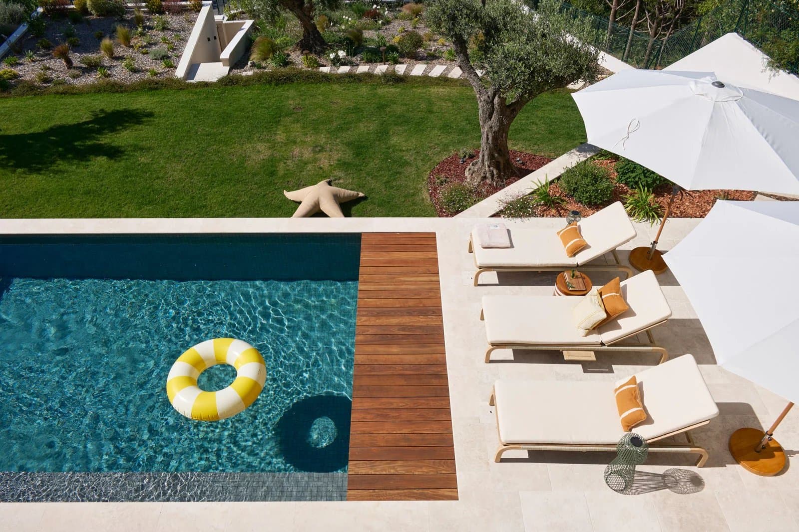 Villa Belle Epoque rénovée avec vue mer dominante, piscine, dépendance et jardin - Photo 13