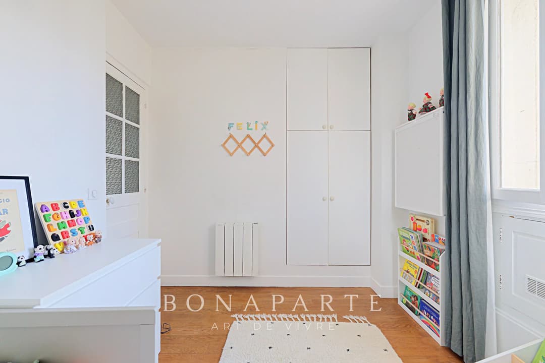 Trois pièces traversant entièrement rénové par architecte - Photo 17