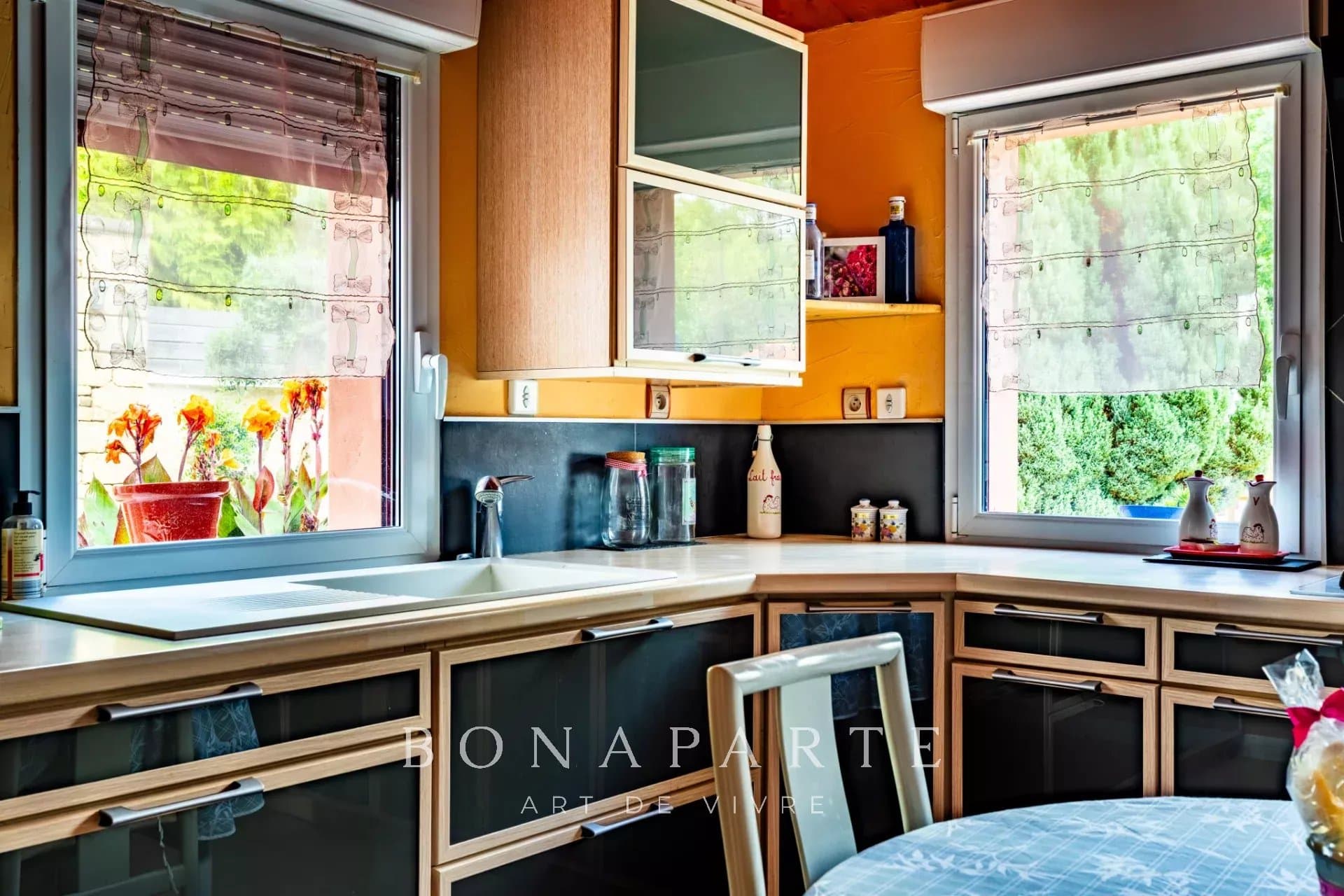 Authentique grange transformée en demeure chaleureuse, au centre du village - Photo 7