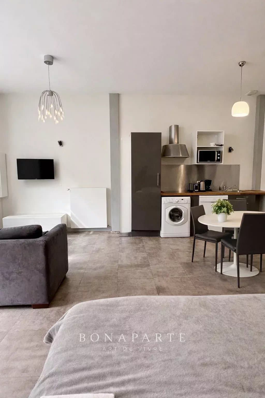 STUDIO 40 M² PROCHE DU PALAIS DE JUSTICE D'ANGERS - Photo 3