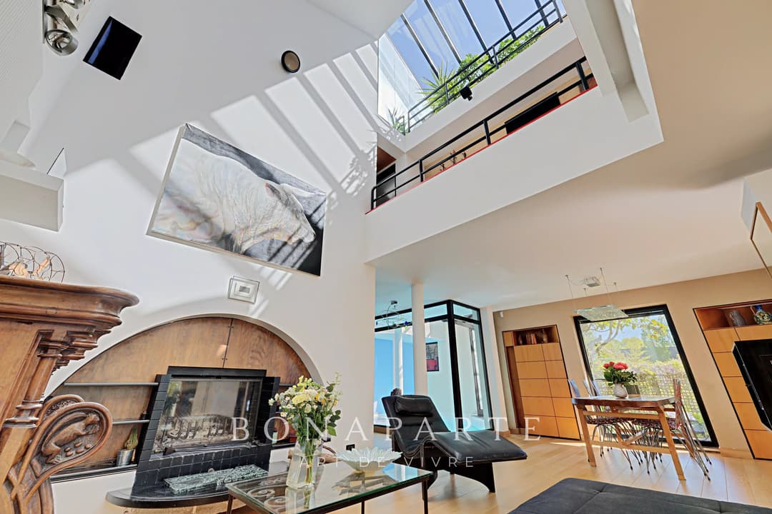 Maison d’architecte – 316 m² habitables – Dépendance indépendante – Piscine intérieure – Sous-sol total – Jardin paysagé de 800 m² - Photo 6