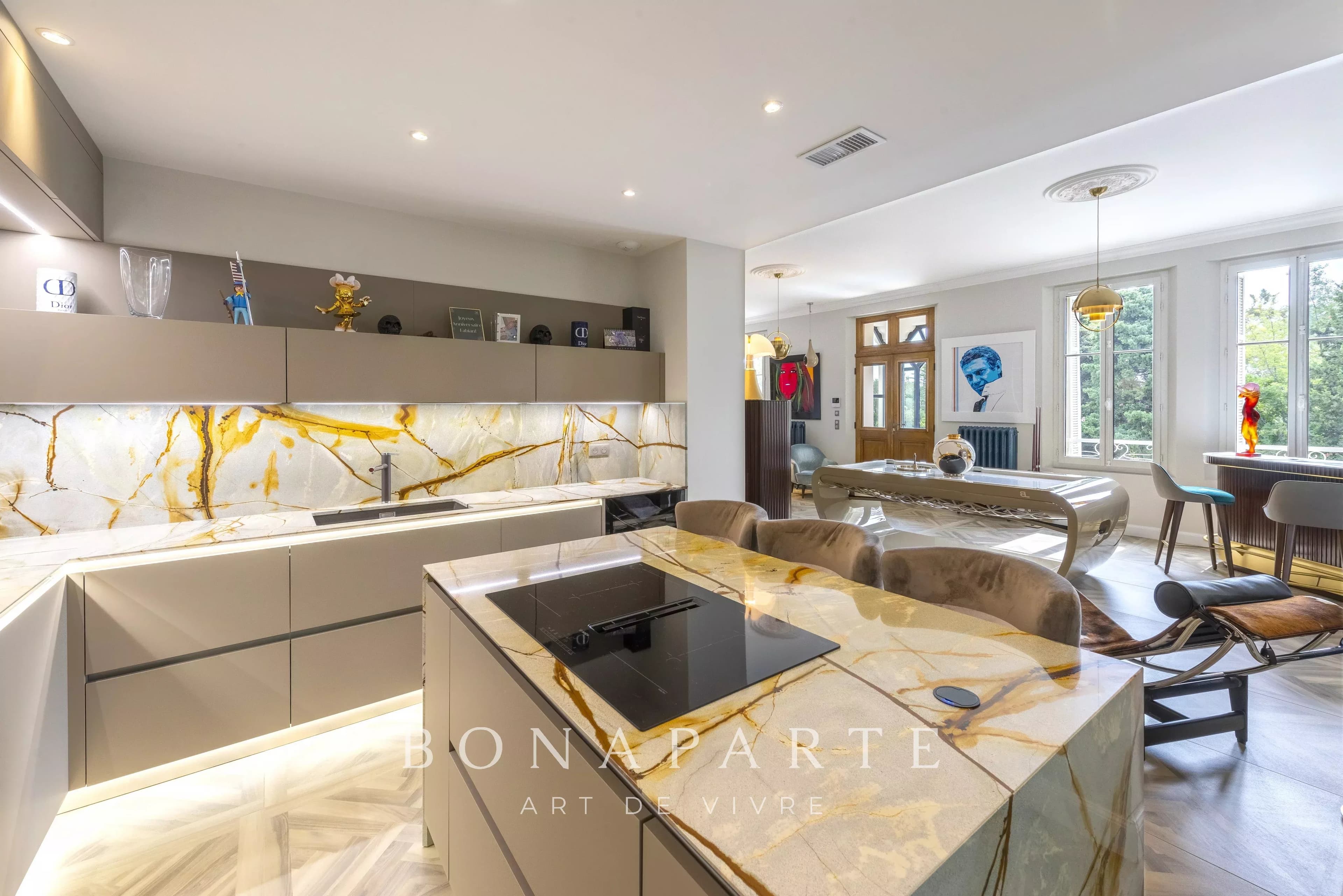 Exclusivité : Villa Belle Époque rénovée – Élégance, mer et emplacement d’exception - Photo 8