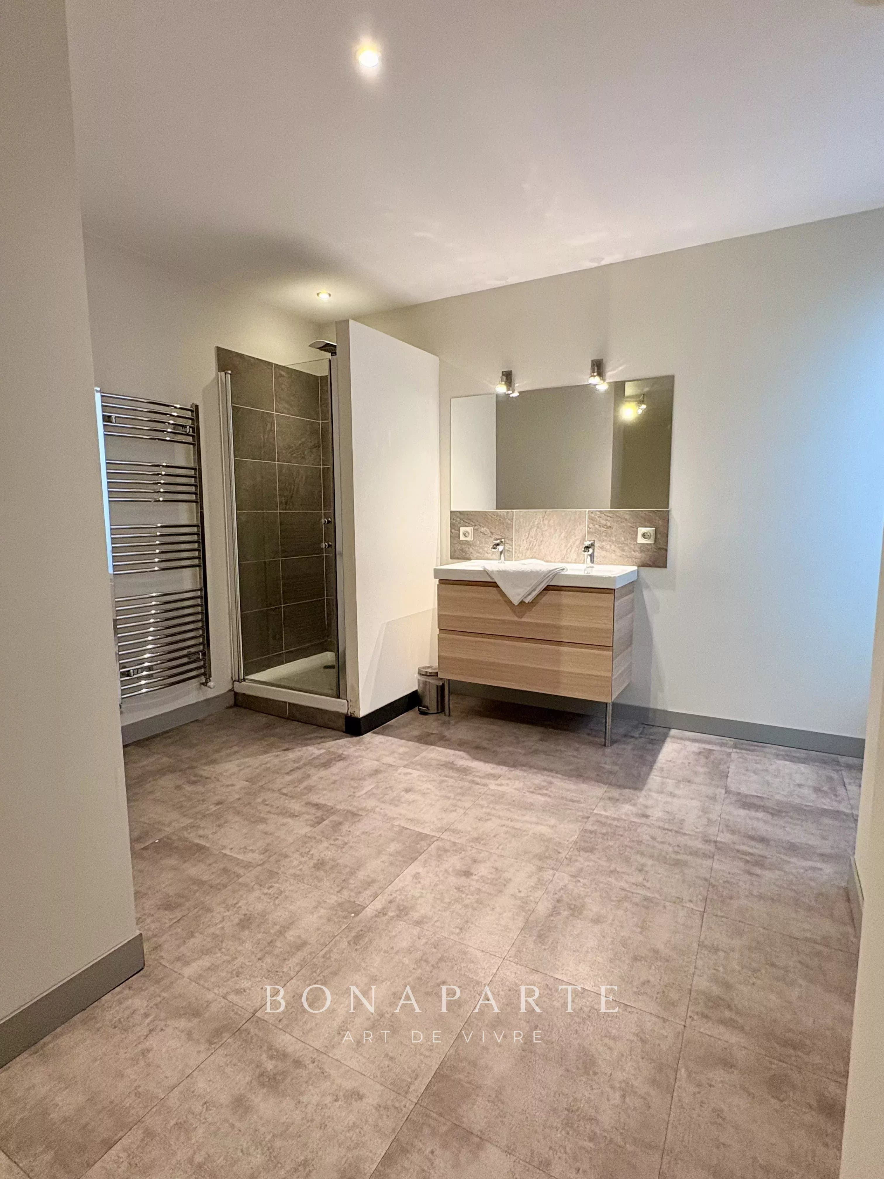 DUPLEX de 152 m² PROCHE DU PALAIS DE JUSTICE A ANGERS - Photo 9