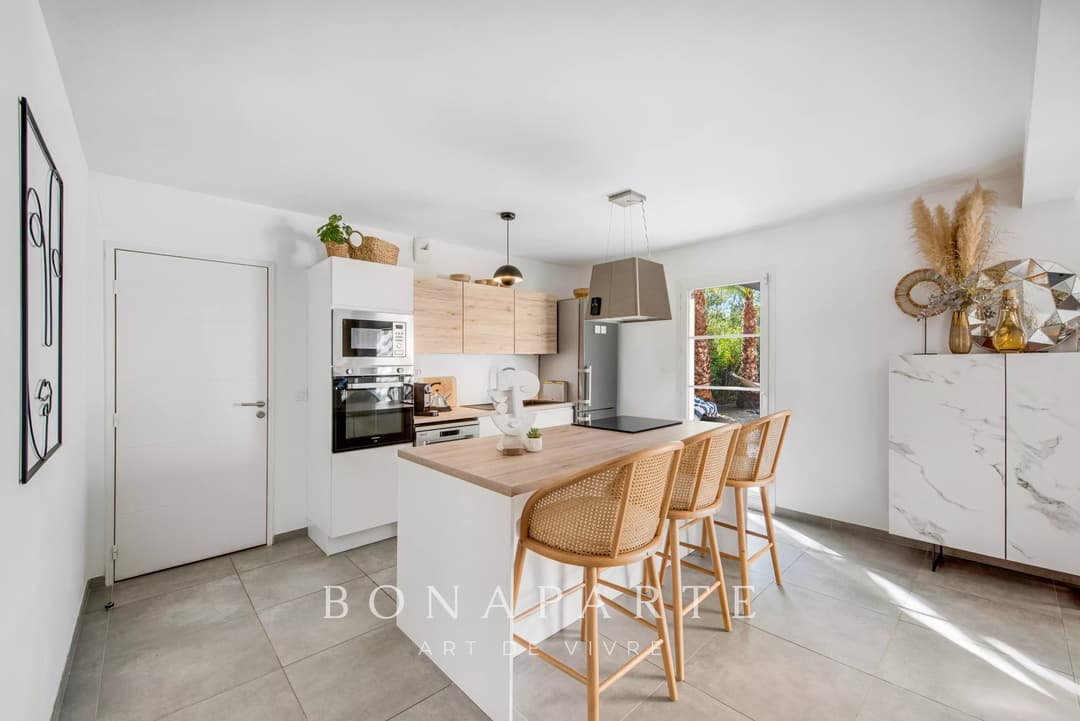 À deux pas de la plage – Villa 4 chambres avec piscine & frais d’acquisition réduits - Photo 6