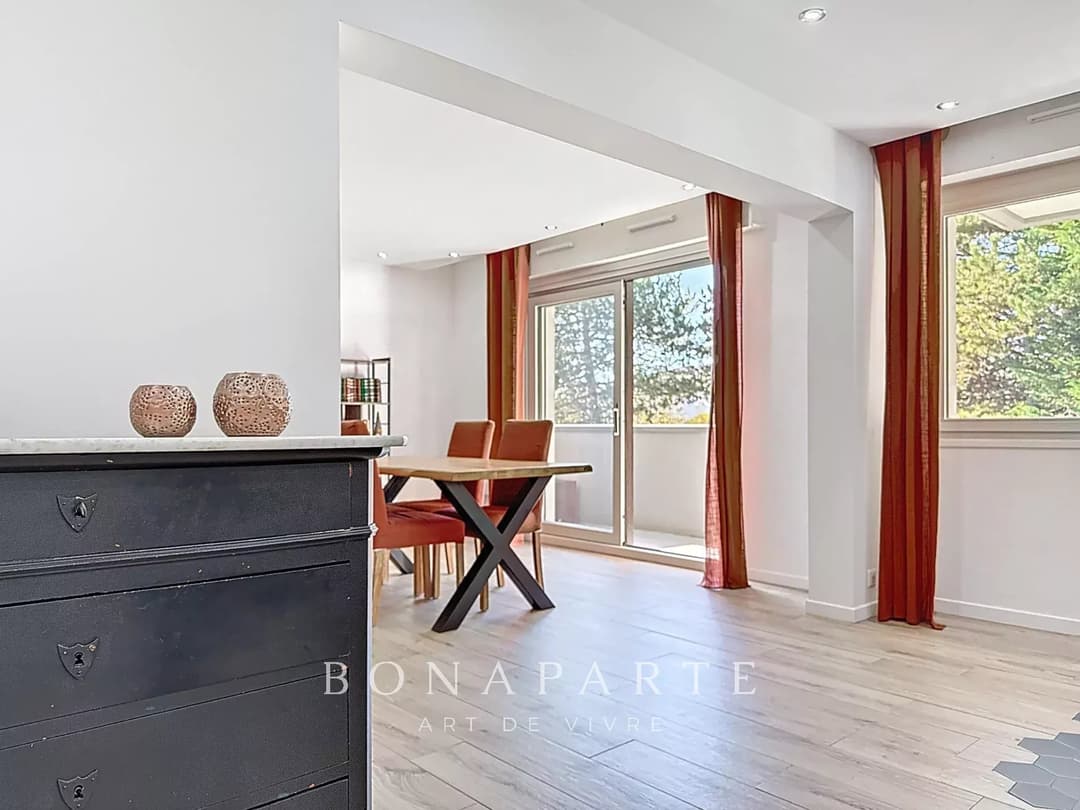 GEX CENTRE - APPARTEMENT LUMINEUX RENOVE - Photo 11