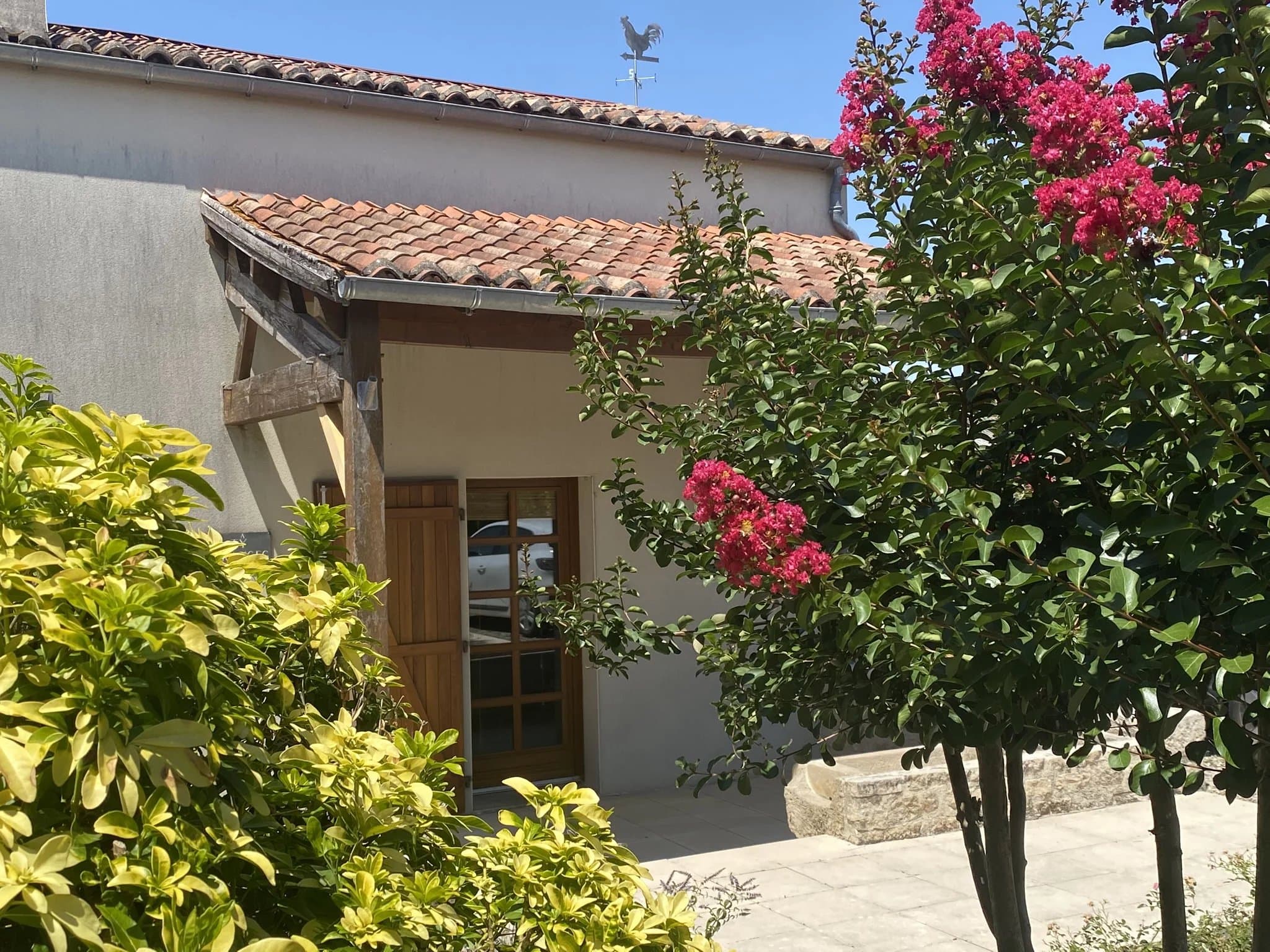 EXCLUSIVITÉ – MAISON DE CARACTÈRE AVEC EXTENSION CONTEMPORAINE, ENTRE AUTHENTICITÉ ET ART DE VIVRE - Photo 1