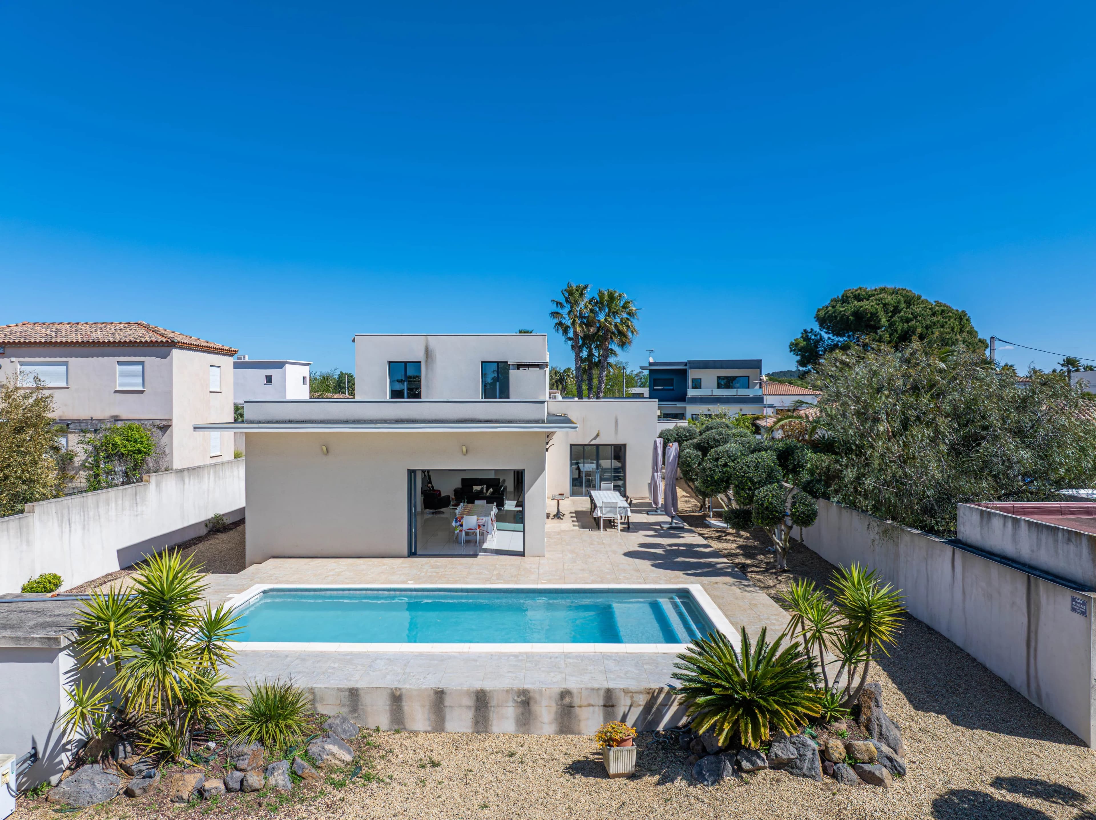 Villa contemporaine avec piscine à 700 m de la mer – 5 chambres et studio indépendant au Le Grau d’Agde - Photo 1
