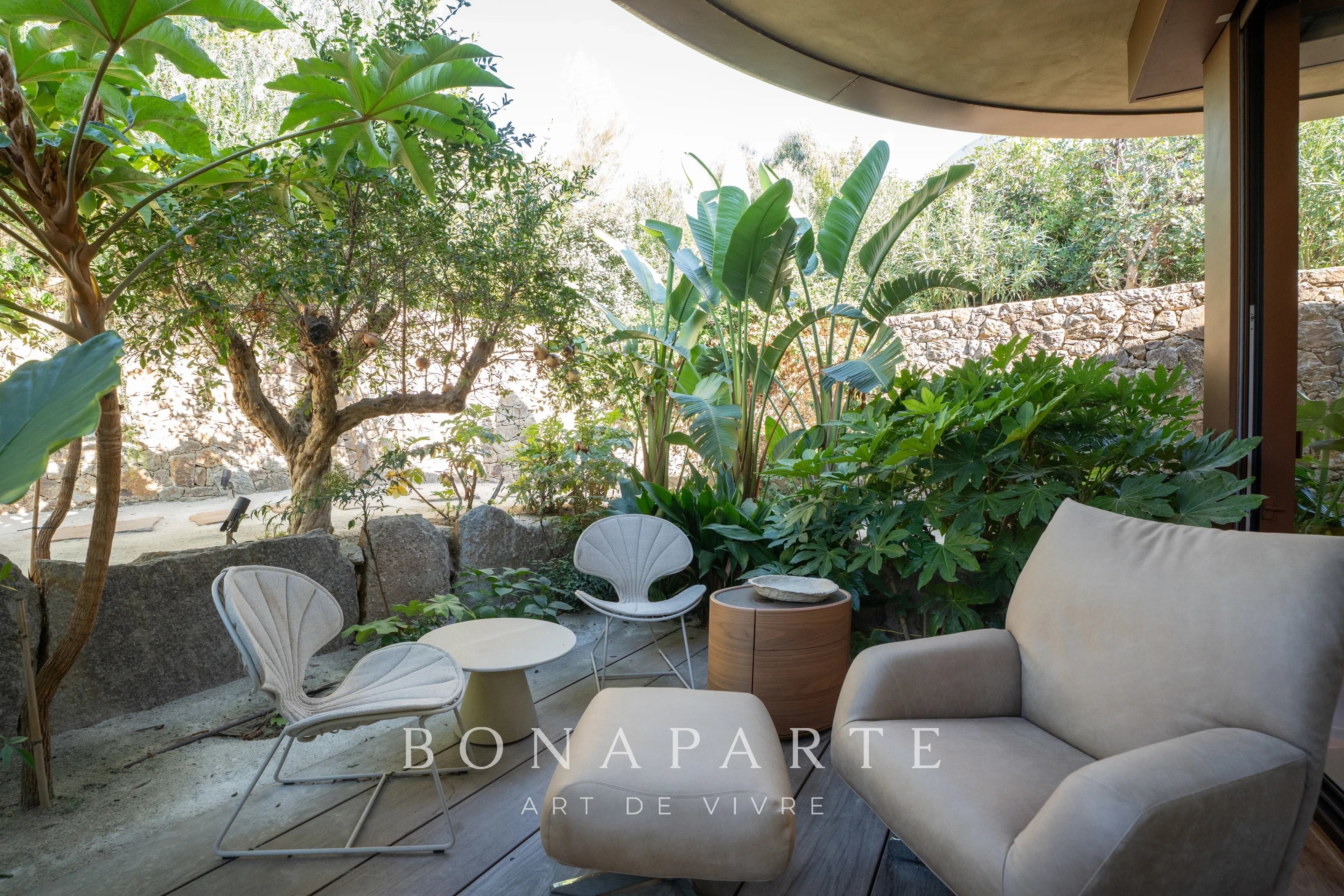 RAMATUELLE – PLAGE DE PAMPELONNE: Villa contemporaine d’exception avec vue panoramique sur la Méditerranée - Photo 12