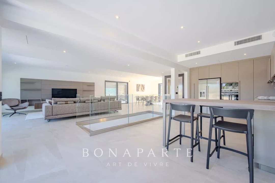 EXCLUSIVITE : Magnifique "villa appartement" en duplex avec très belle vue mer - Photo 23