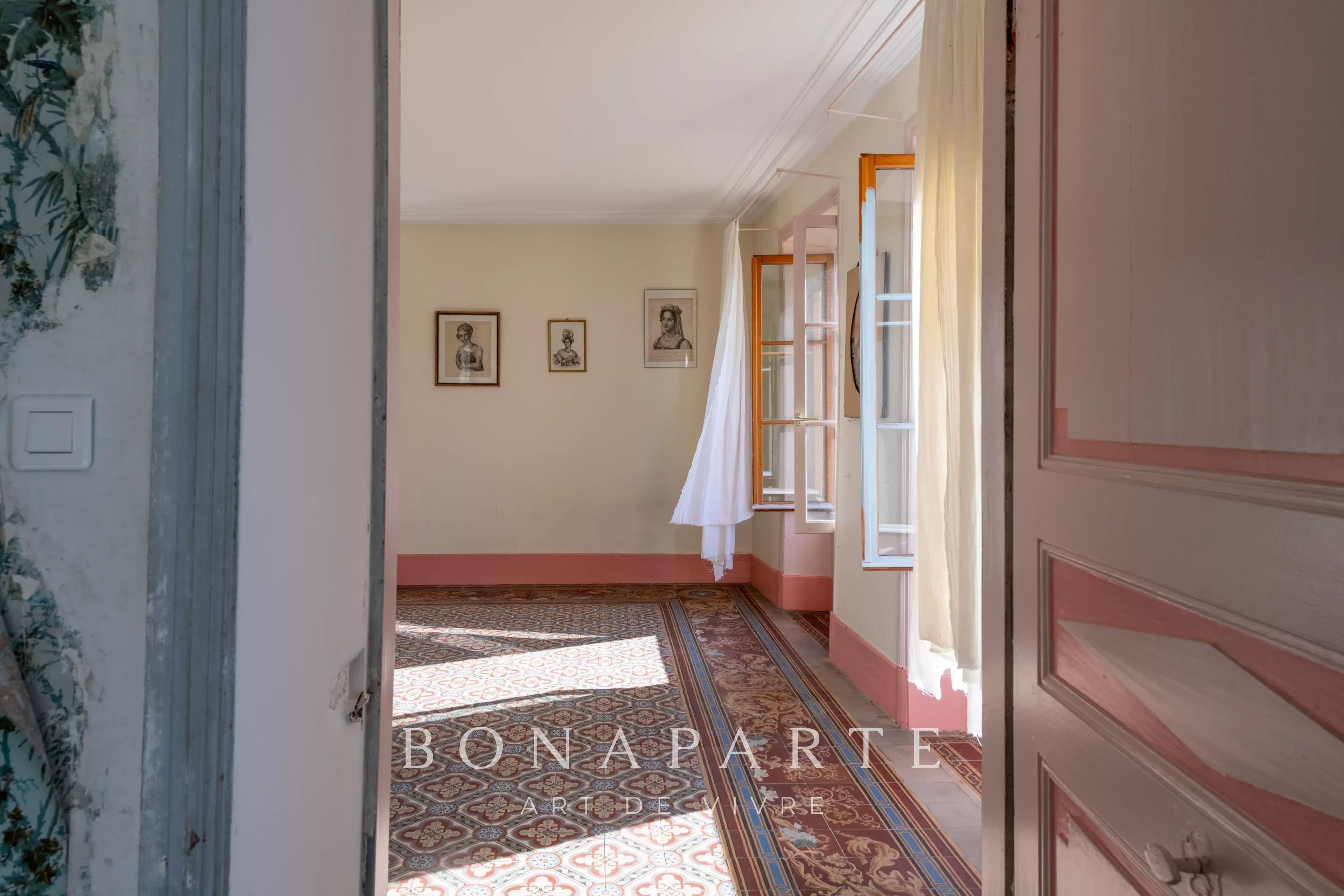 BÂTISSE DE CHARME AVEC PARC ARBORÉ ET DÉPENDANCES - Photo 8