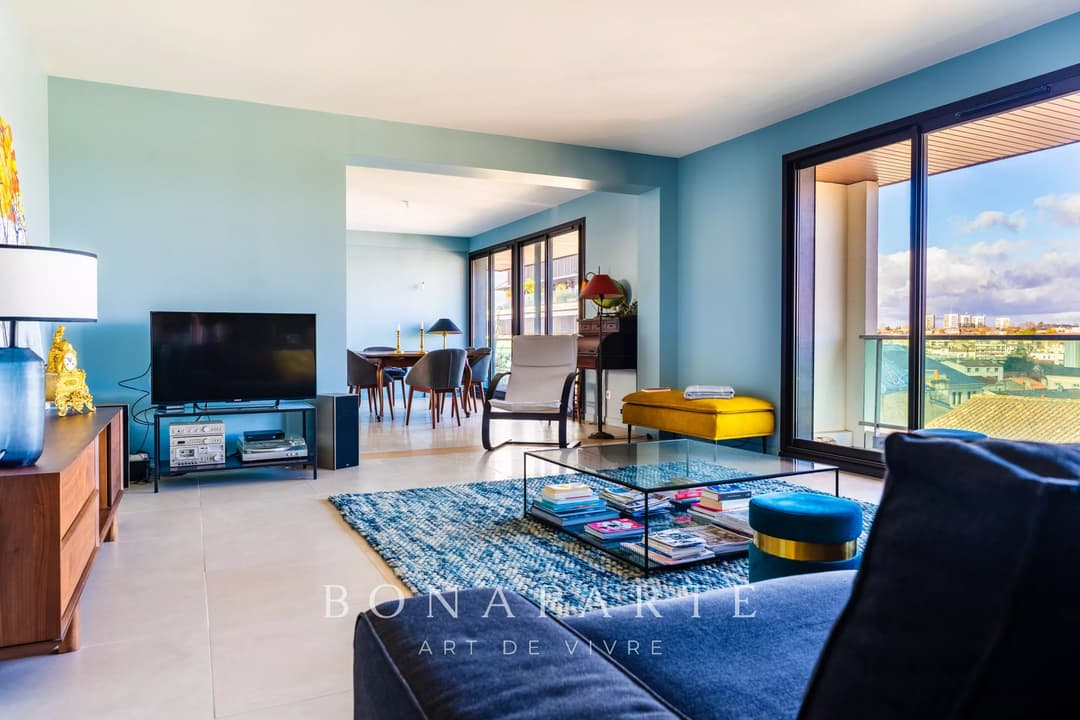 NIORT CENTRE- APPARTEMENT D'EXCEPTION - 4 CHAMBRES – DERNIER ETAGE AVEC ASCENSEUR - Photo 15