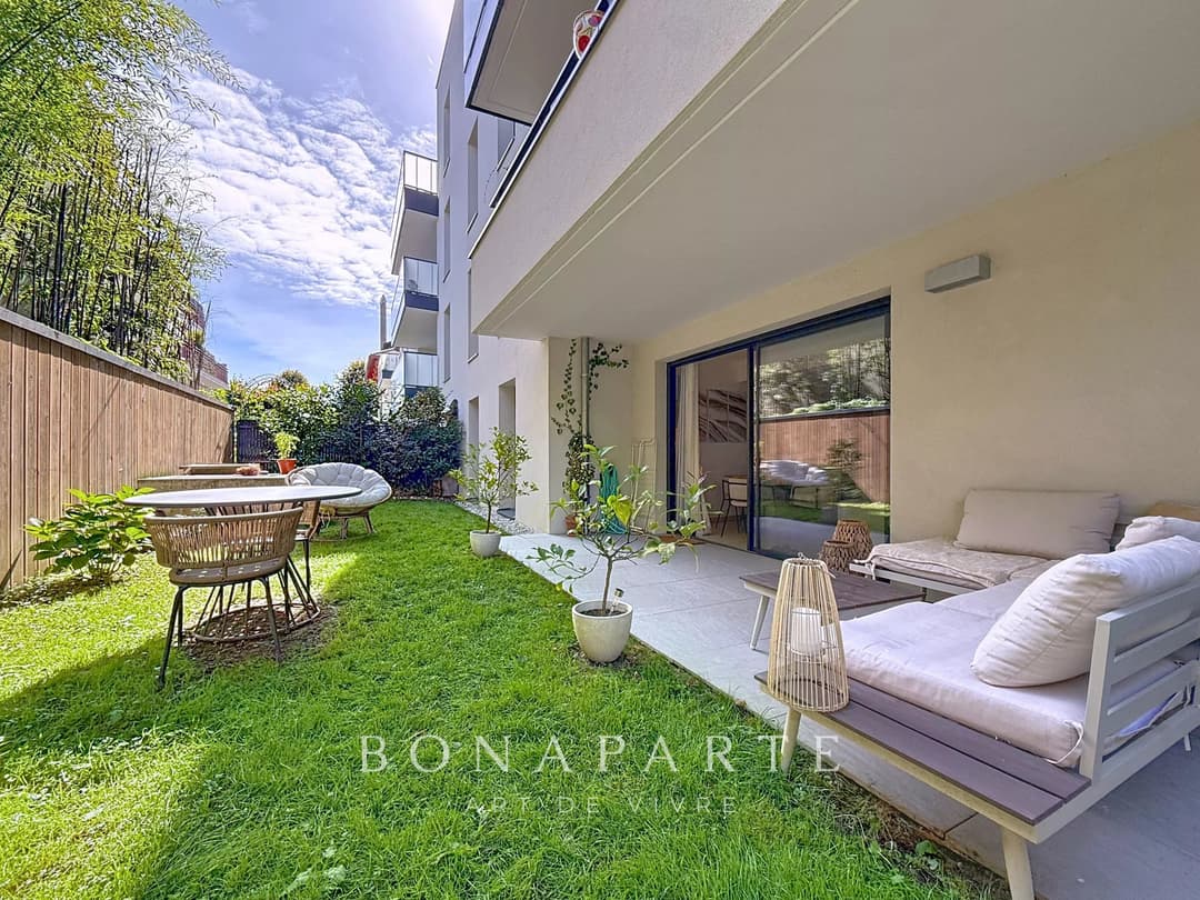 Divonne-Les-Bains Centre-ville - Appartement avec jardin - Photo 8