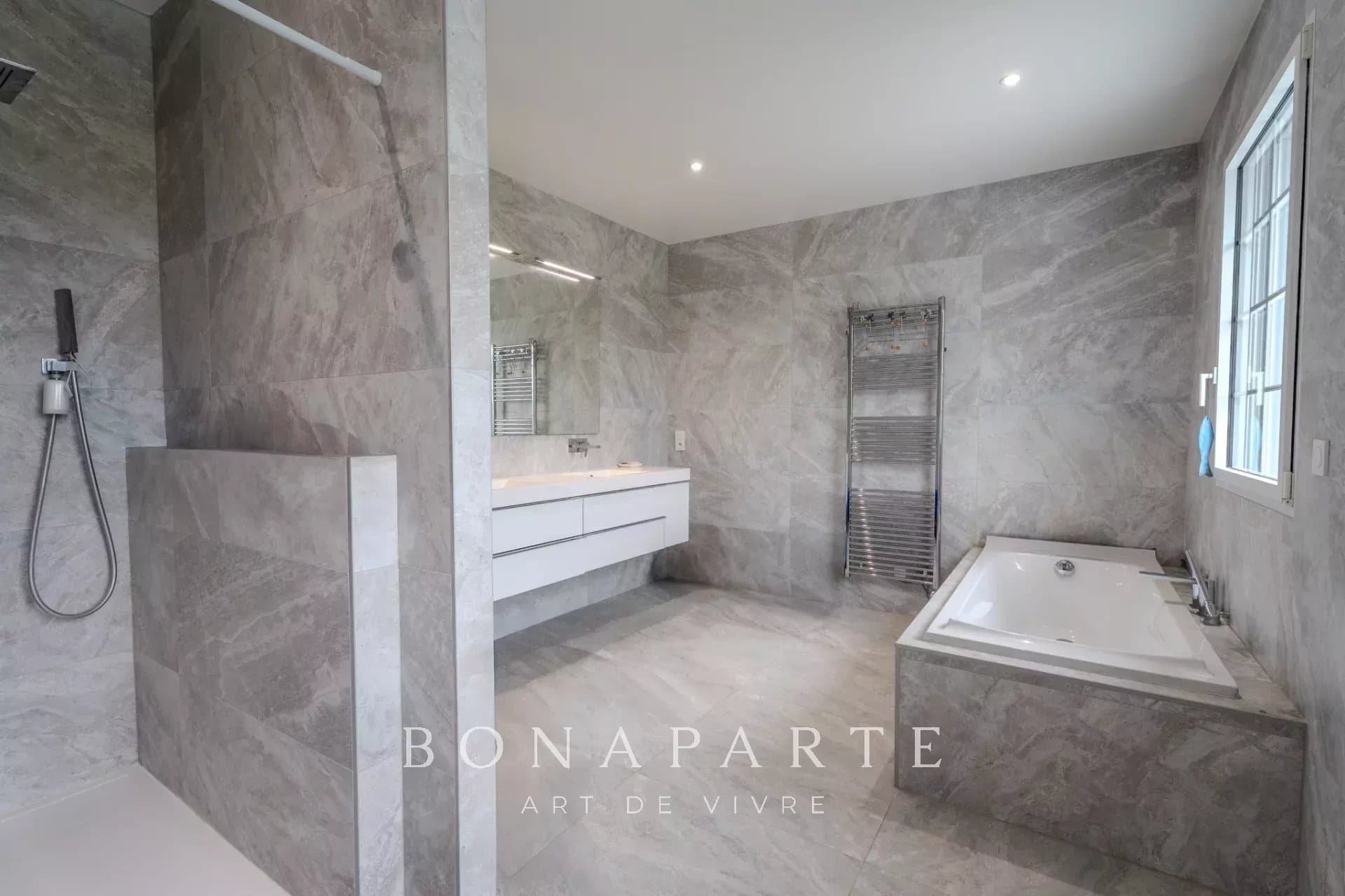 DEAUVILLE - PROPRIETE CONTEMPORAIRE DE PRESTIGE - - Photo 9