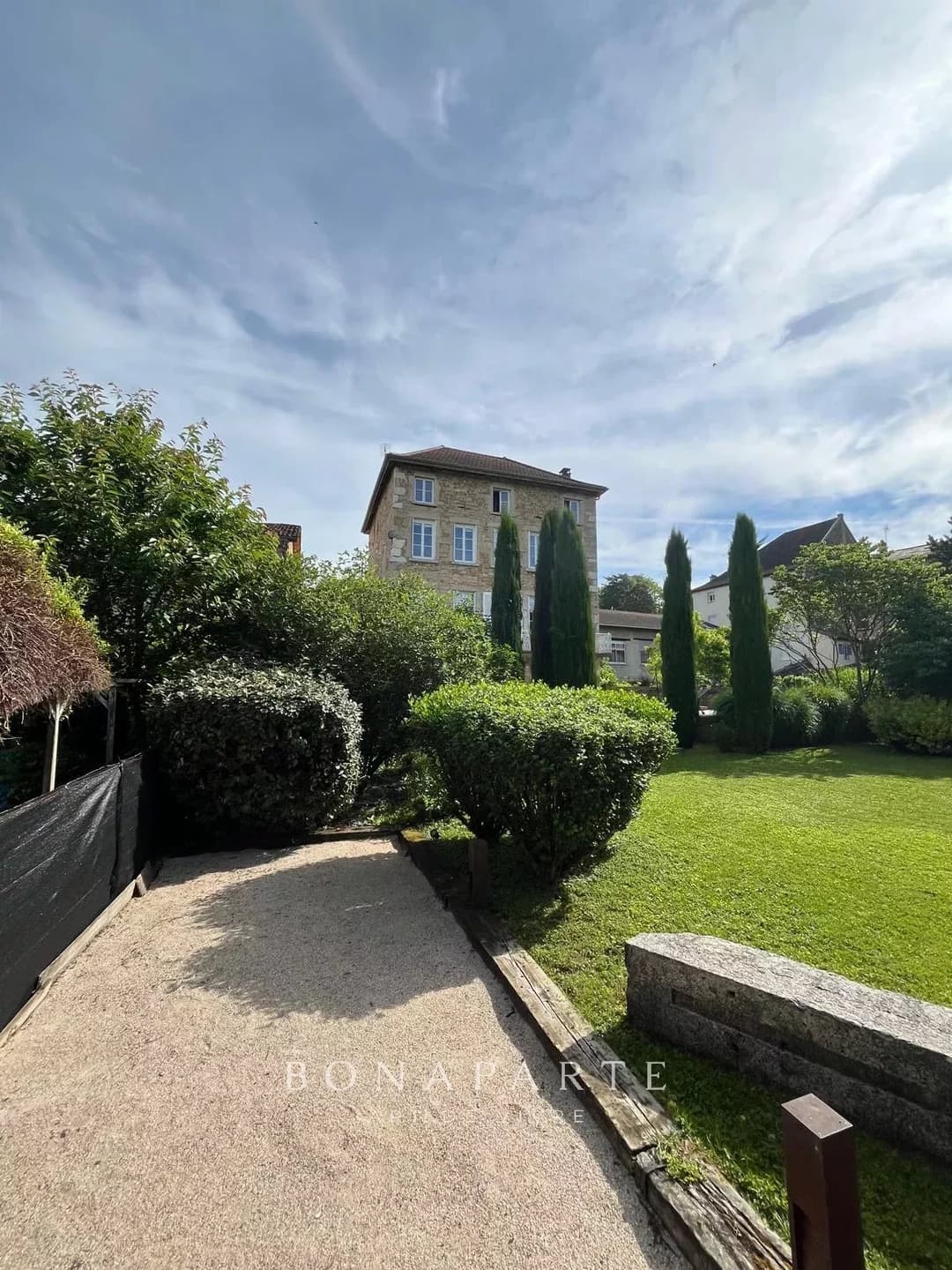 JUJURIEUX - MAISON DE MAÎTRE AVEC PISCINE ET TERRAIN DE PÉTANQUE - Photo 4