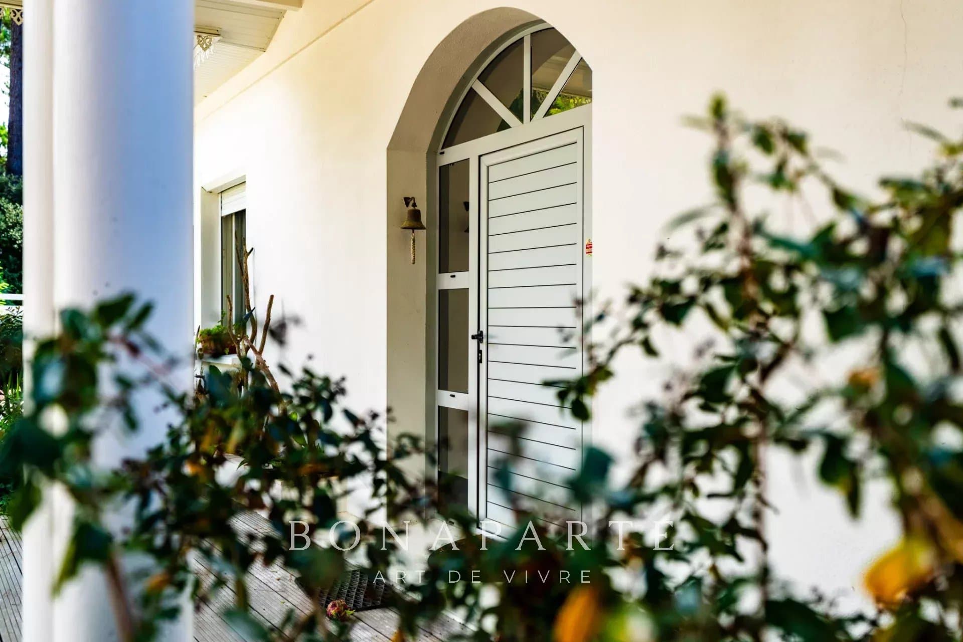 Villa élégante entre océan, golf et nature Résidence privée & sécurisée - Photo 3