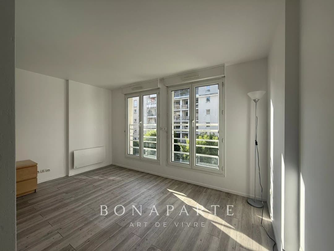 Studio de 24m2 avec parking – Proche métro Gabriel Péri – Idéal investissement - Photo 2