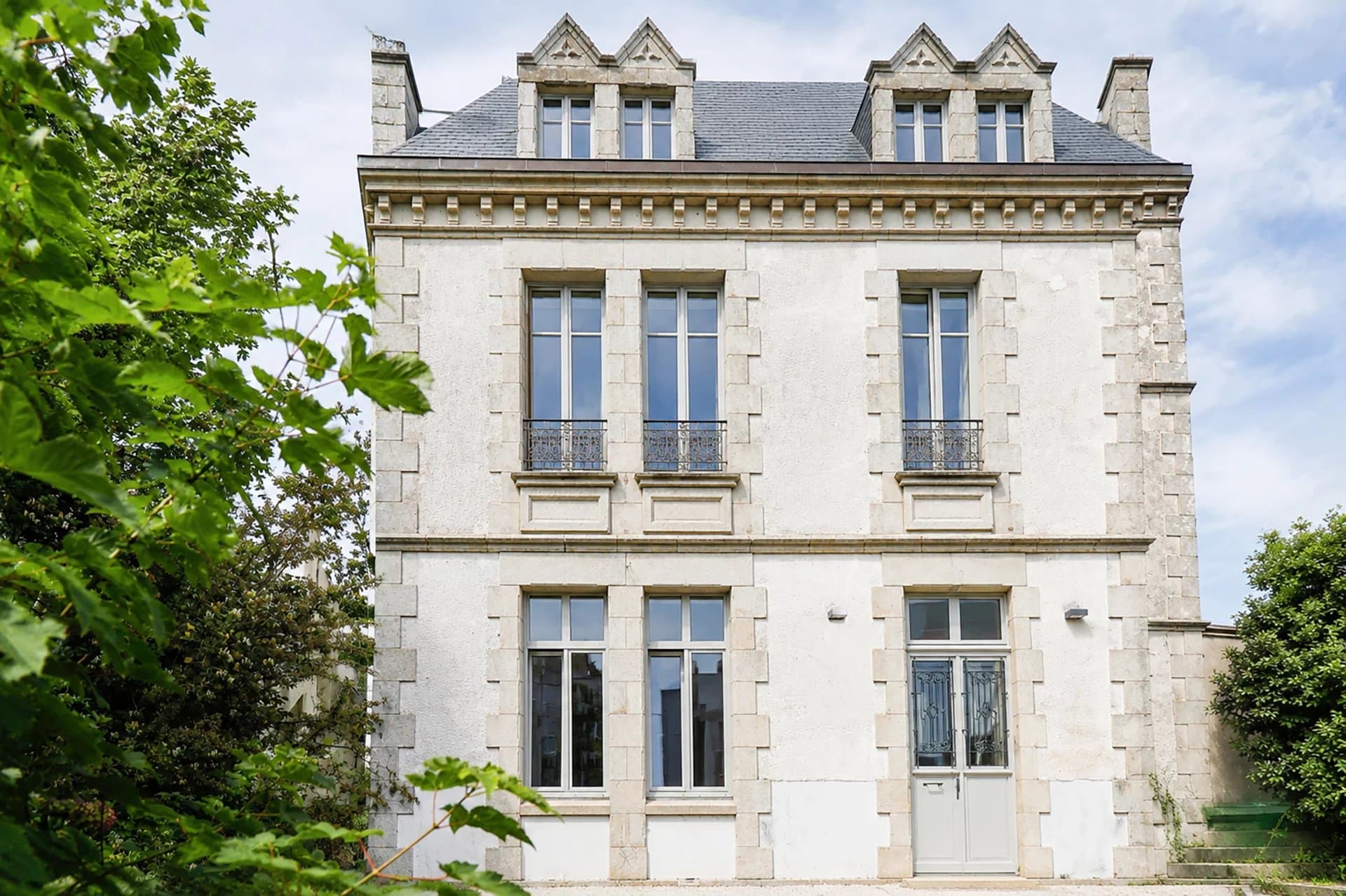 MAISON DE MAÎTRE DU XIXE SIÈCLE, CŒUR HISTORIQUE D’AURAY - Photo 3