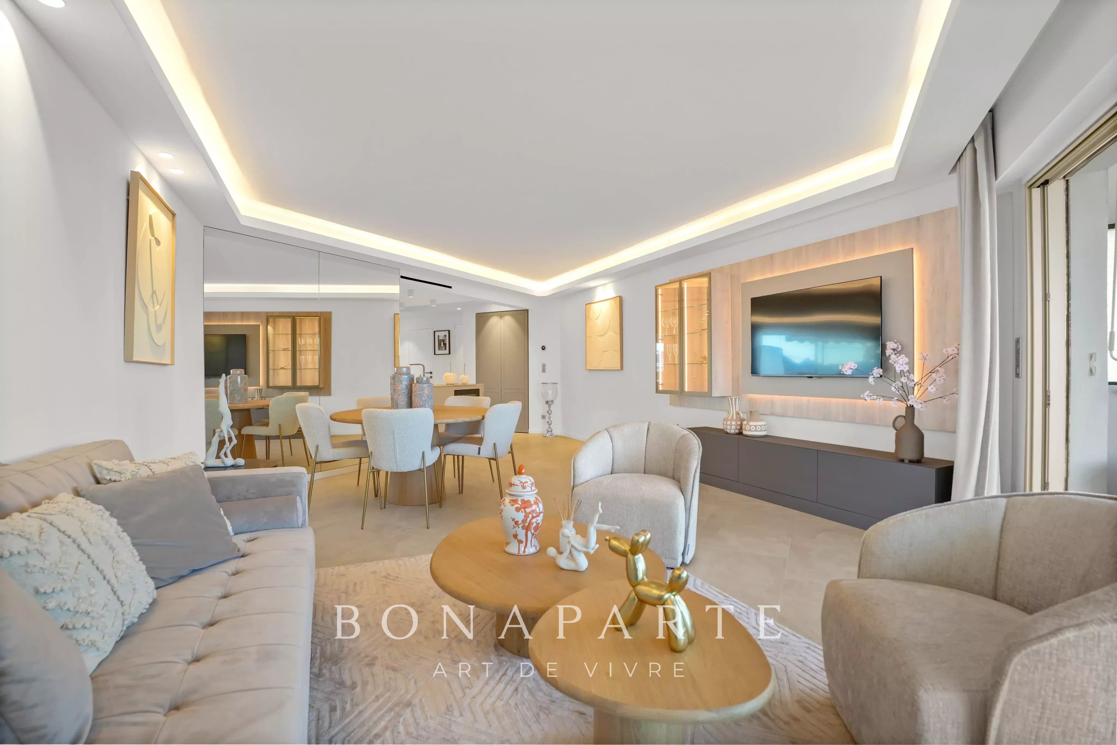 CANNES / CROISETTE - MAGNIFIQUE T4 - ENTIEREMENT RENOVE - Photo 3