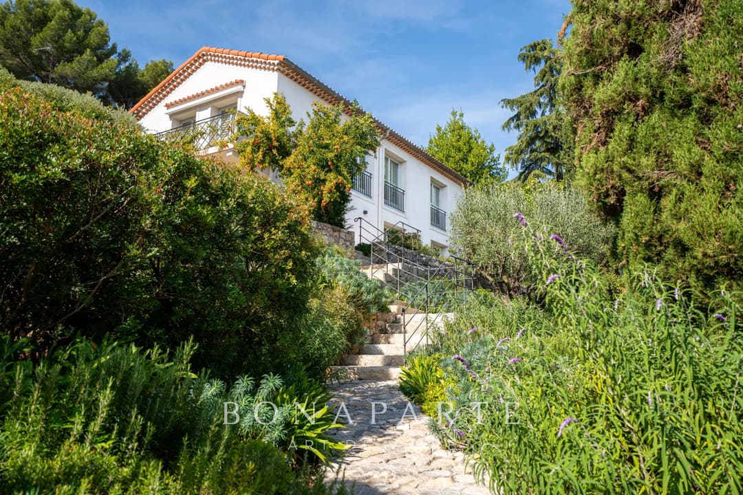 Mougins Village historique propriété de charme aux prestations ultra haut de gamme 8 chambres - Photo 15