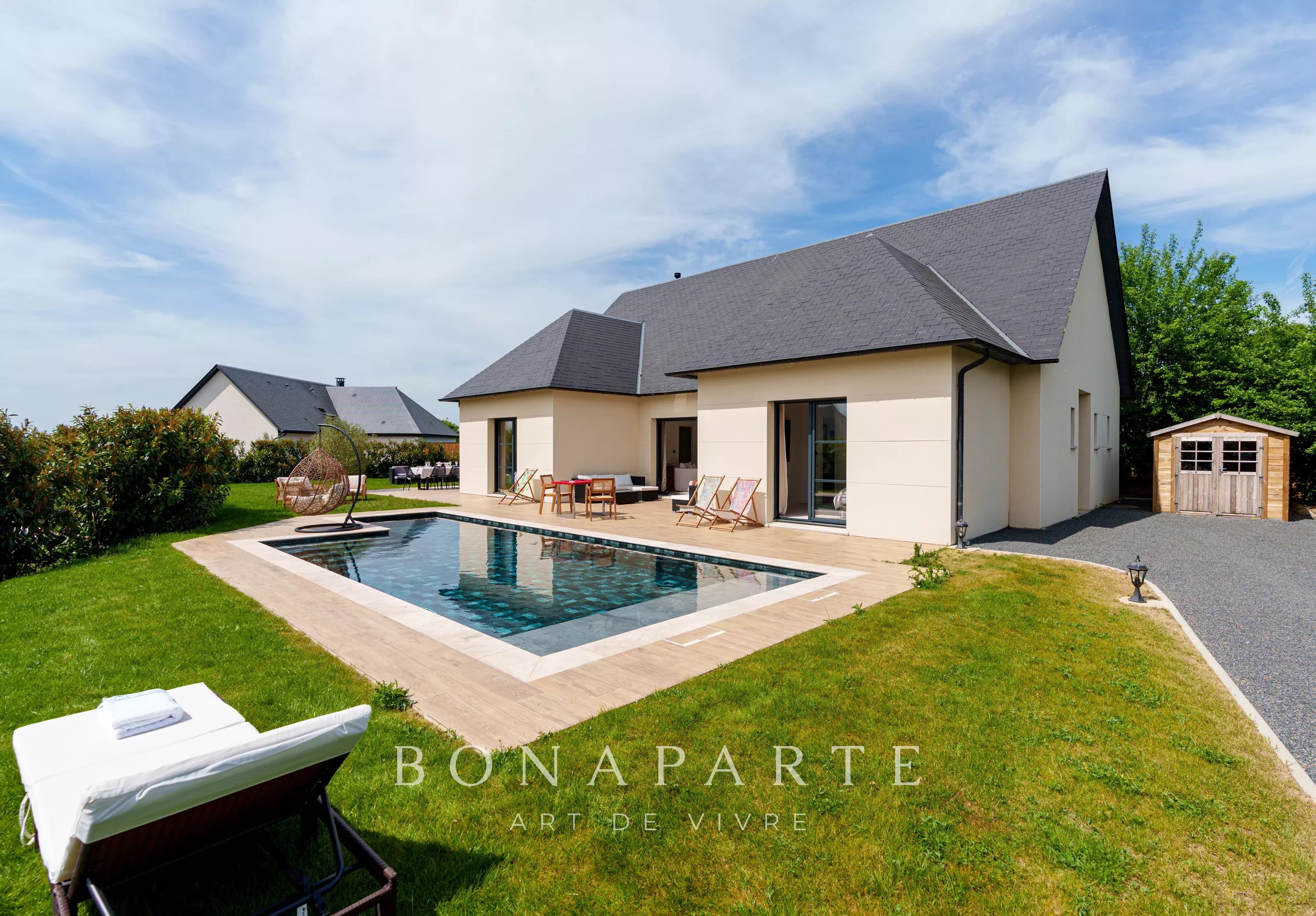 Villa contemporaine avec piscine — Élégance et art de vivre aux portes de Deauville
