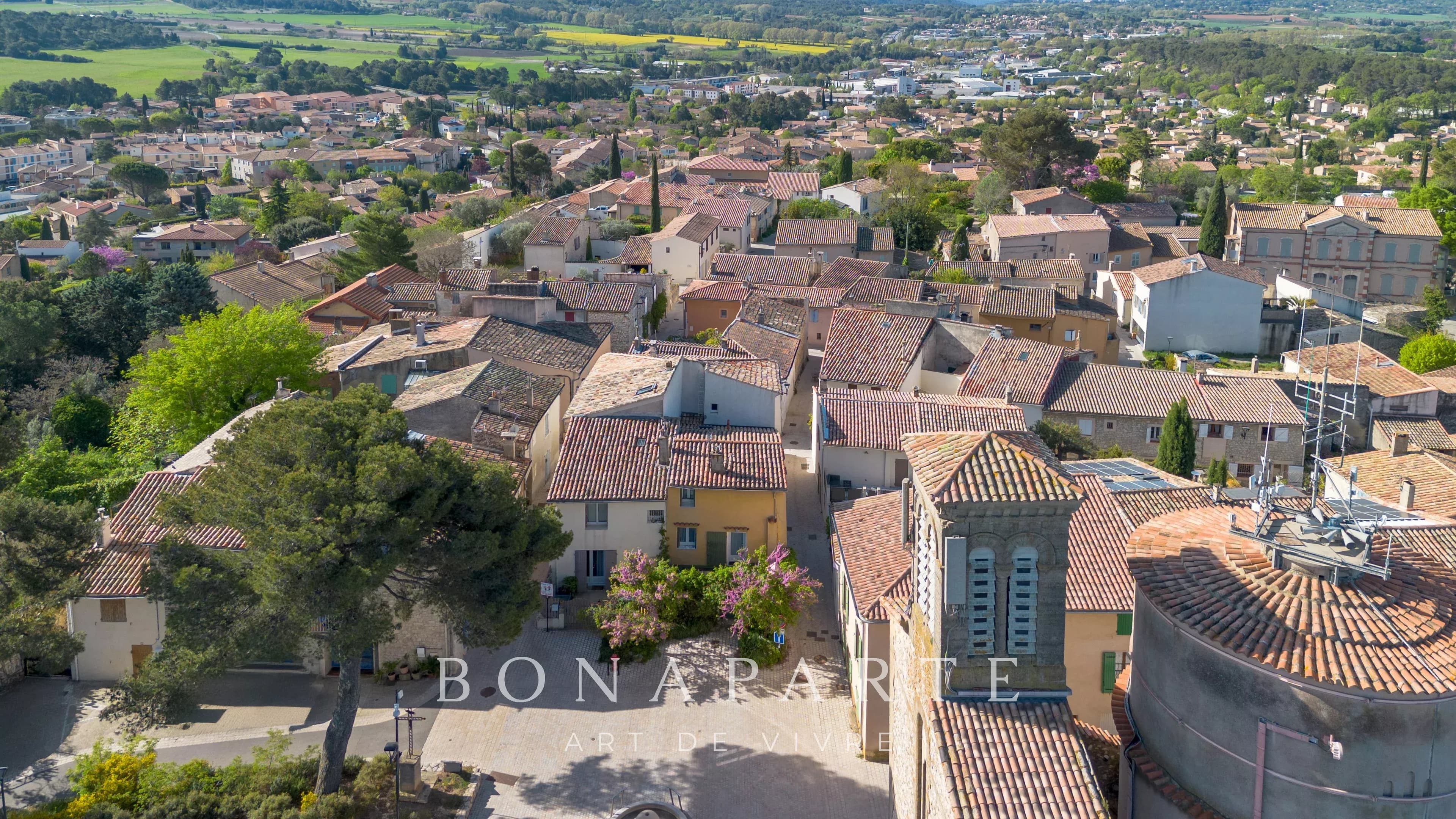 VENELLES-LE-HAUT – MAISON DE VILLAGE 137 m² – JARDIN & TERRASSES - Photo 11