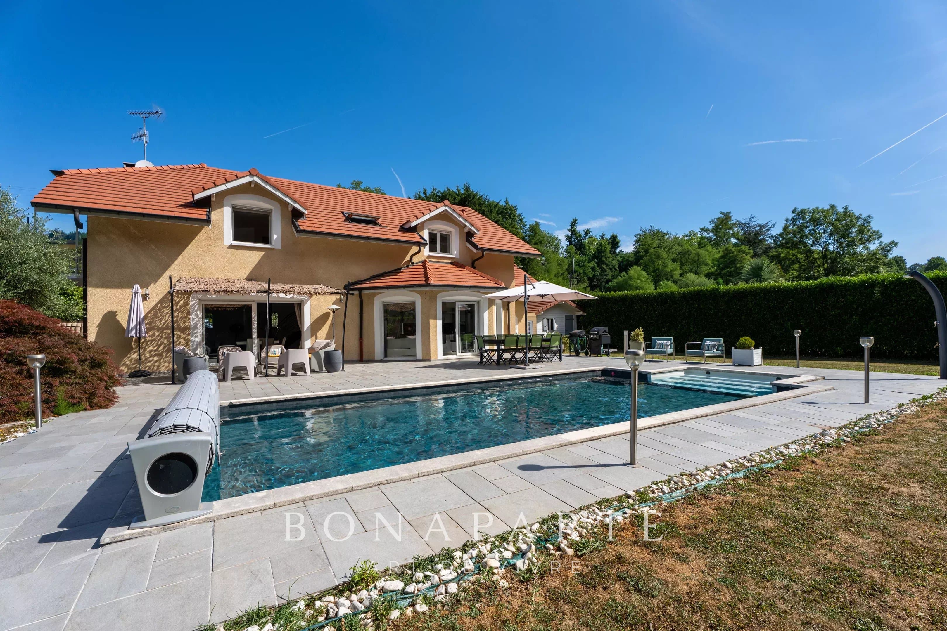 VEIGY-FONCENEX | BELLE MAISON FAMILIALE DE 261m²| A DEUX PAS DE LA FRONTIERE SUISSE - Photo 18